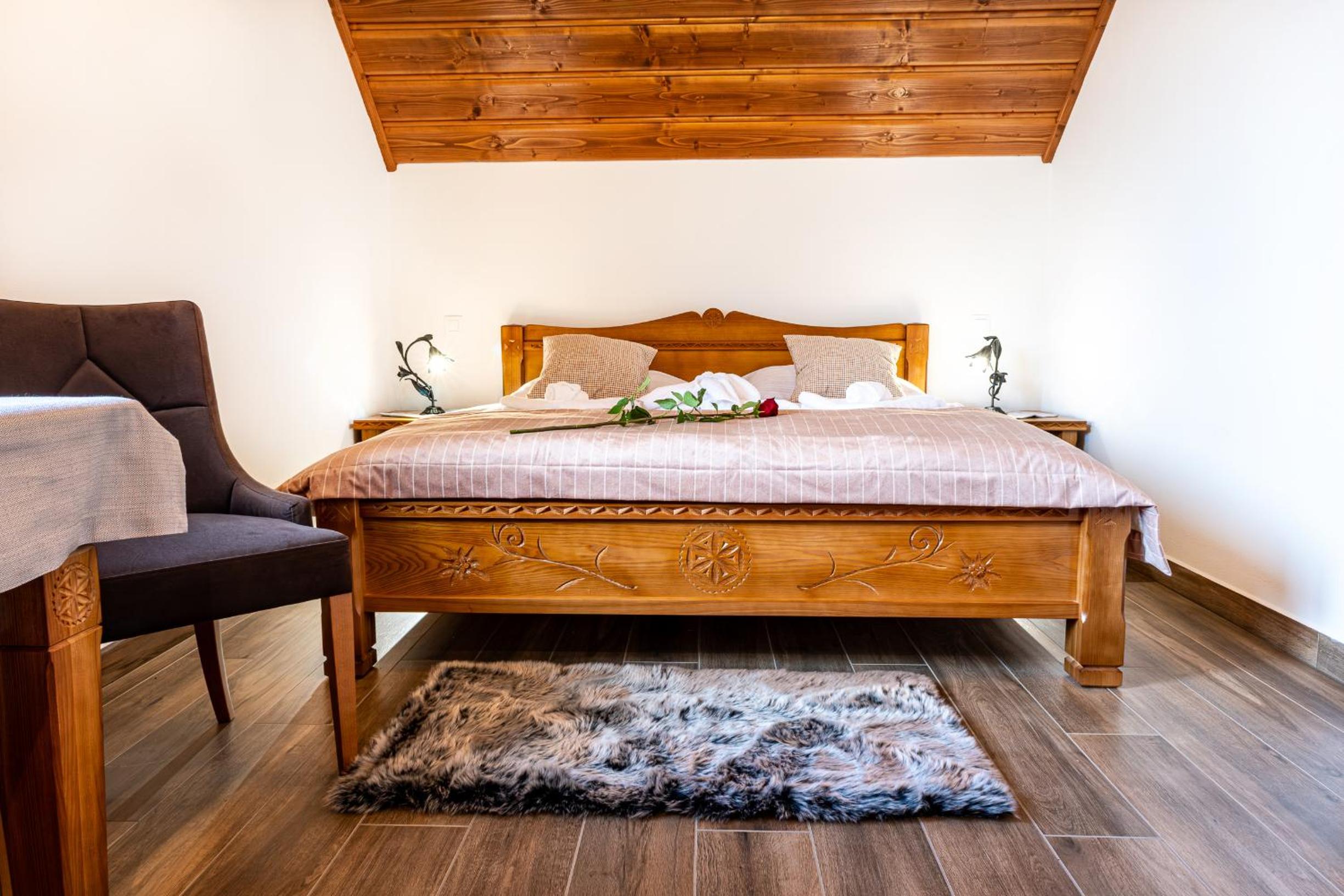 Double Room with Spa Bath photo 1