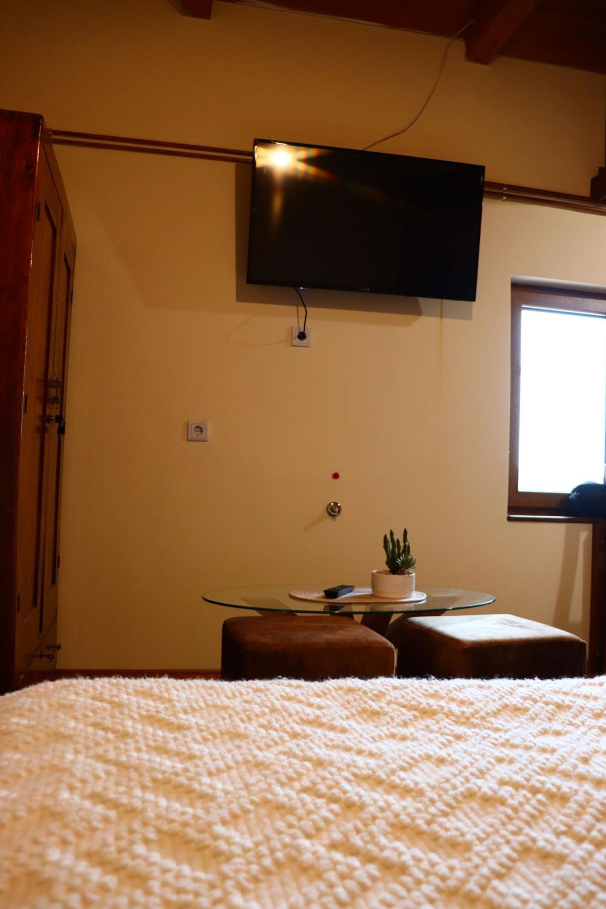 Double Room with Private Bathroom photo 2