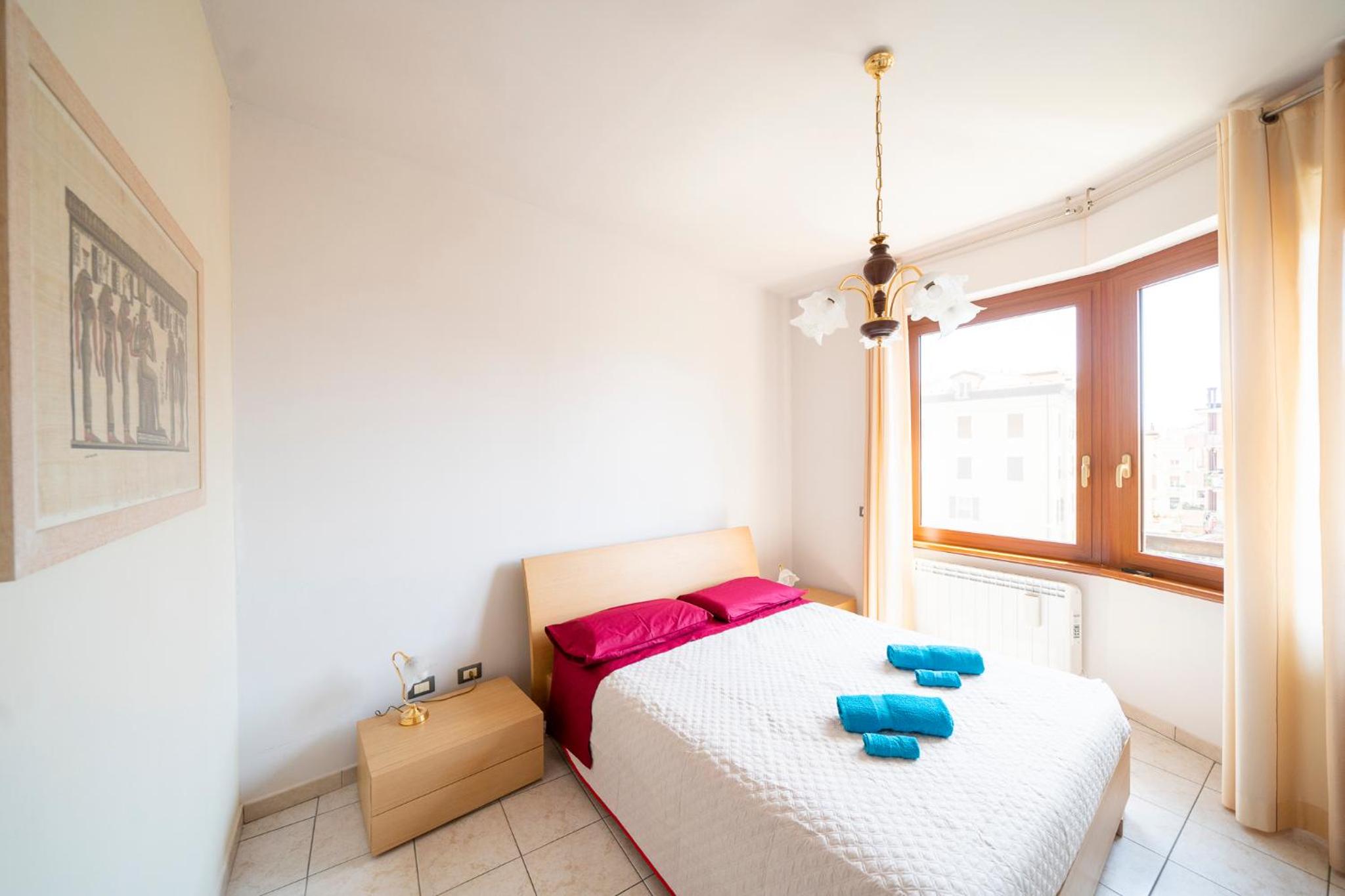 One-Bedroom Apartment with Balcony and City View photo 1