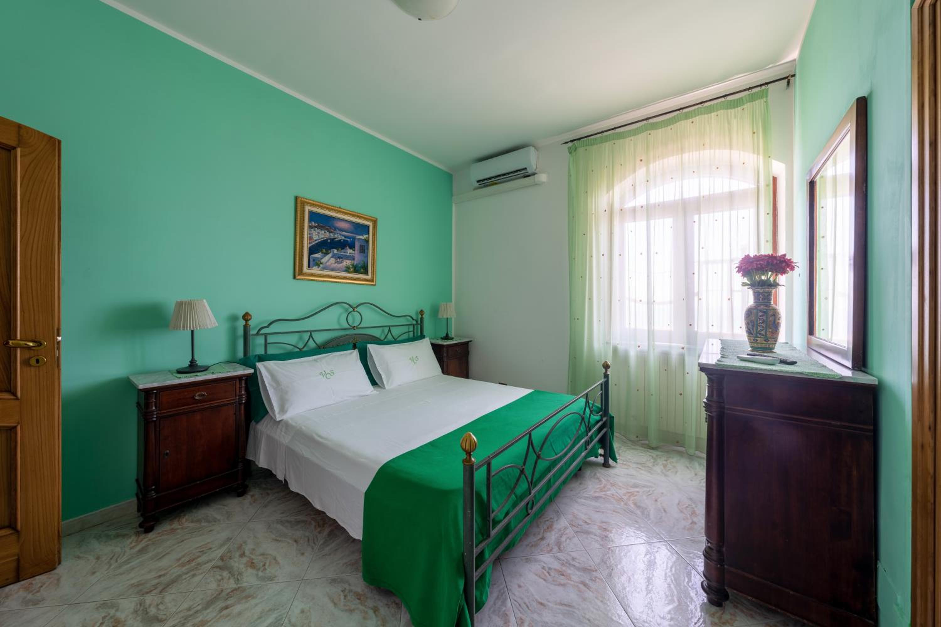 Villa photo 3