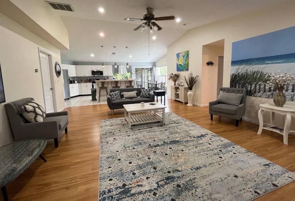Three-Bedroom House photo 1