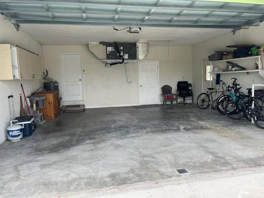Three-Bedroom House photo 3