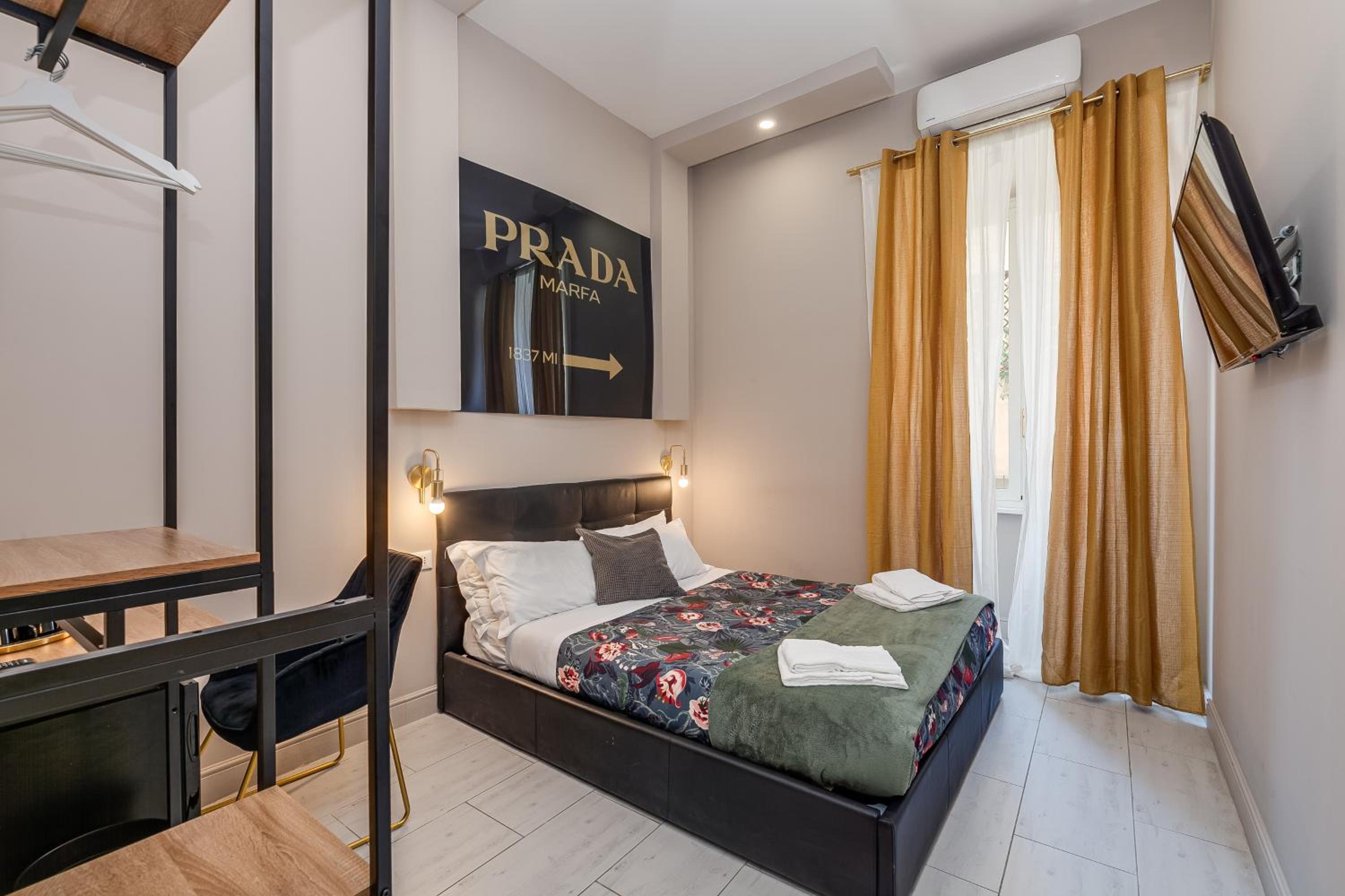 Double Room with Private Bathroom photo 2