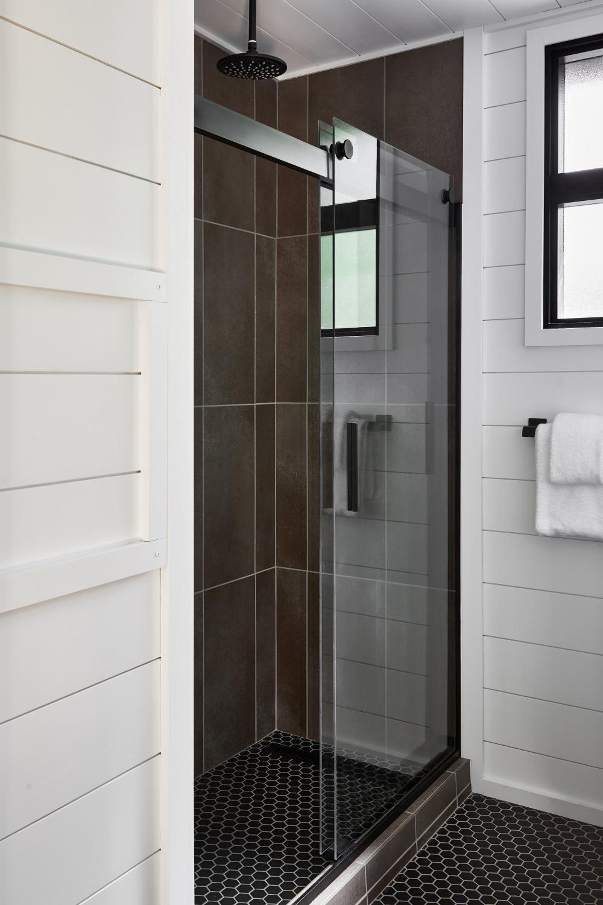 Premium Family Cabin - Photo 7
