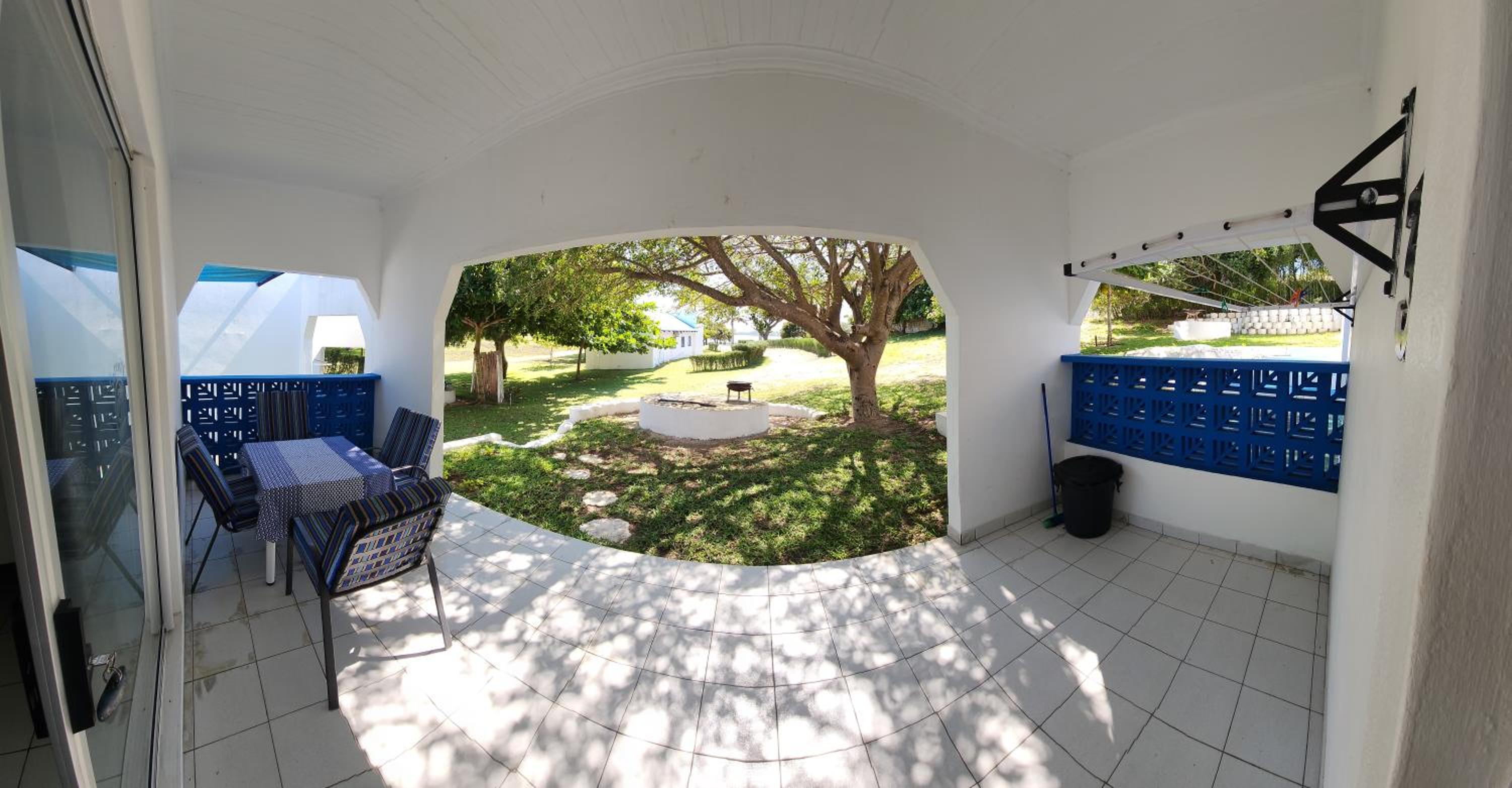One-Bedroom House photo 3