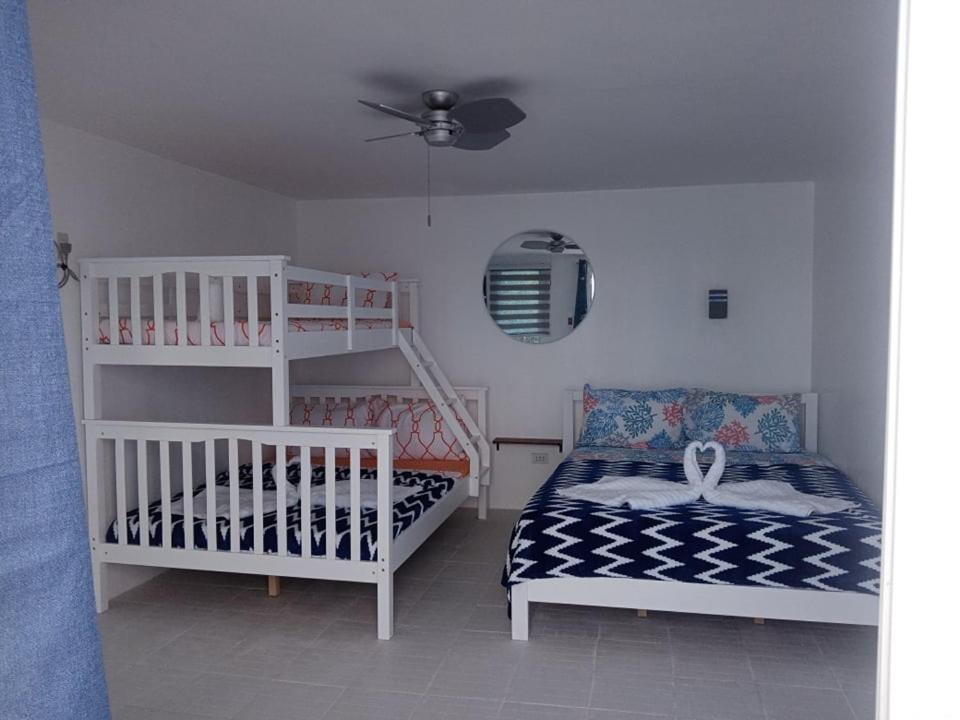 Family Room with Sea View - Photo 1