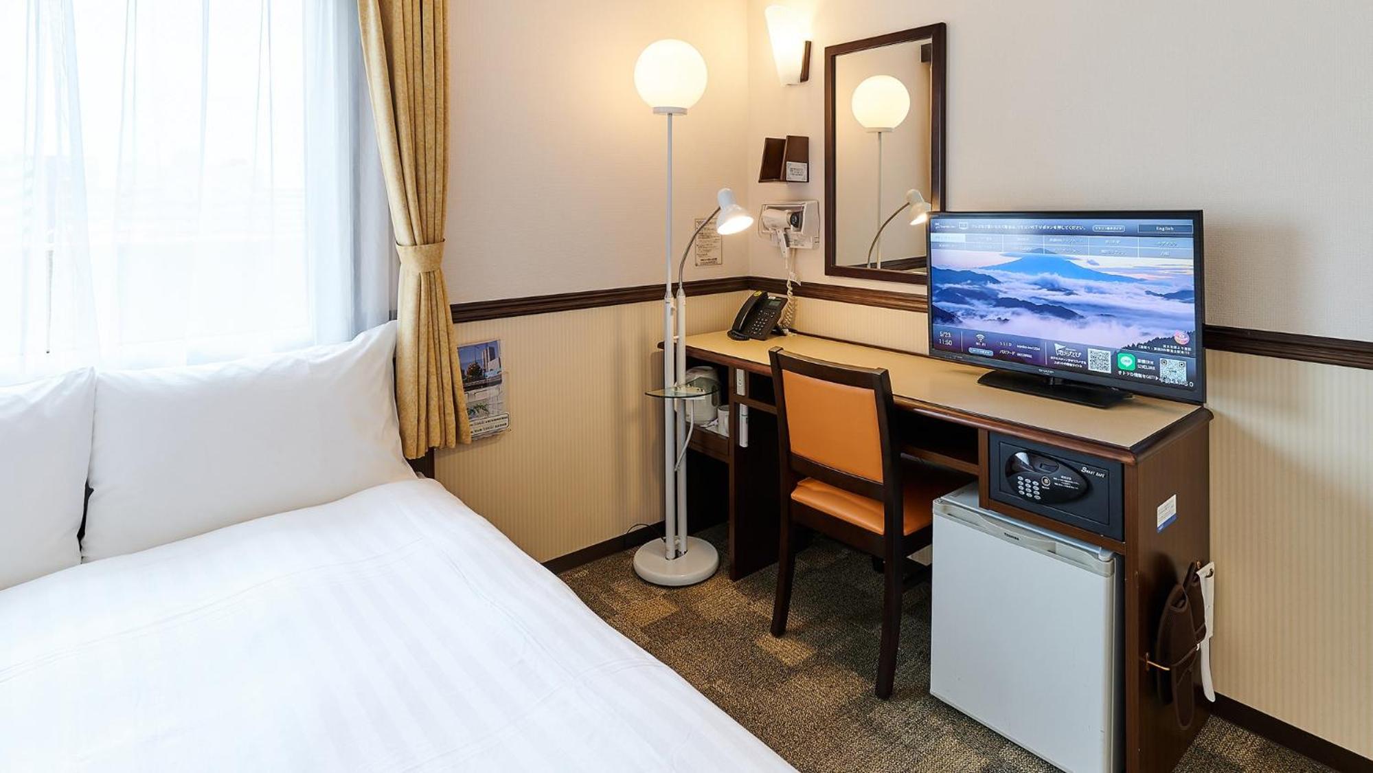 Double Room - Non-Smoking photo 2