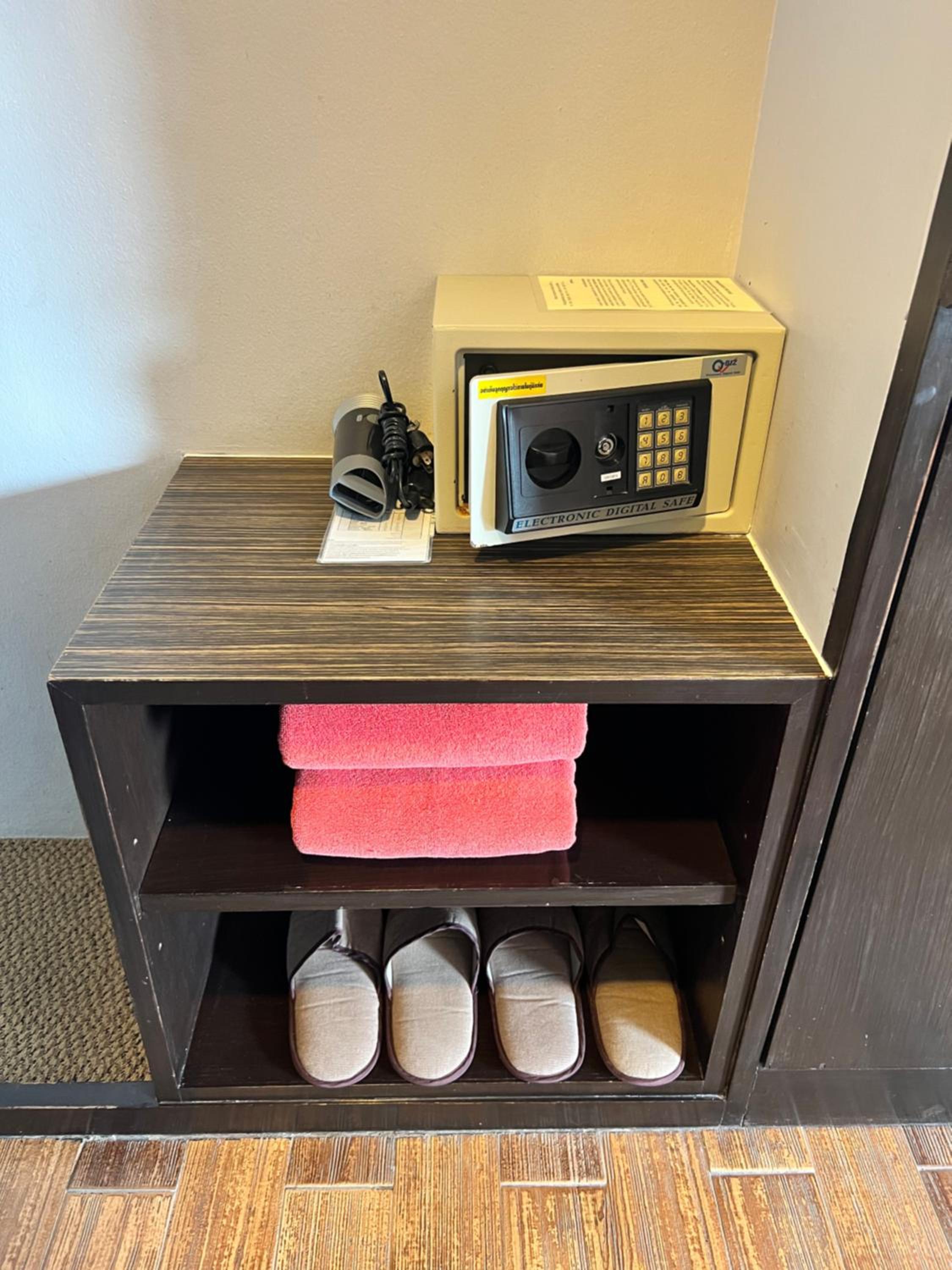 Superior Twin Room - Photo 6