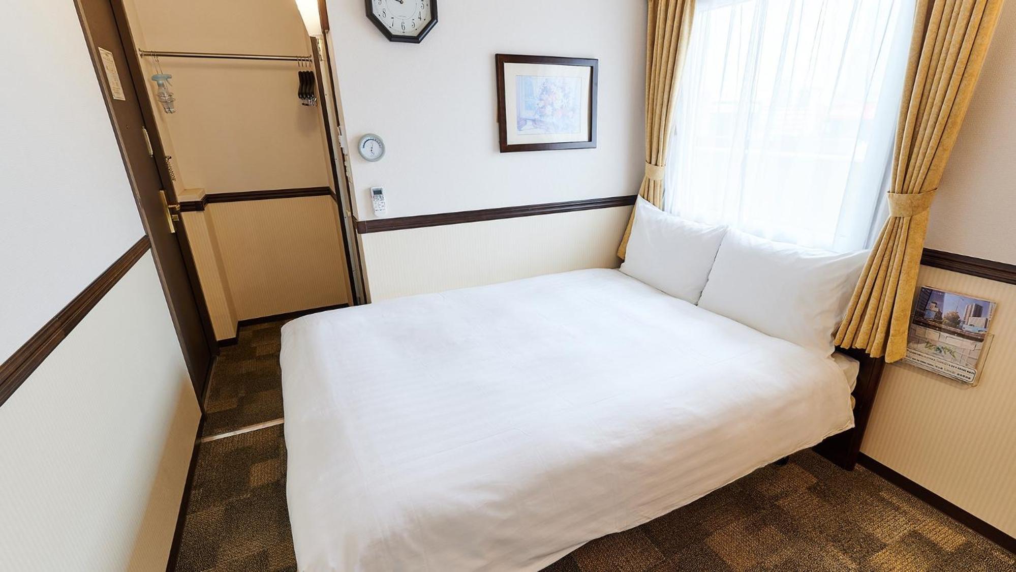 Double Room - Non-Smoking - Photo 16