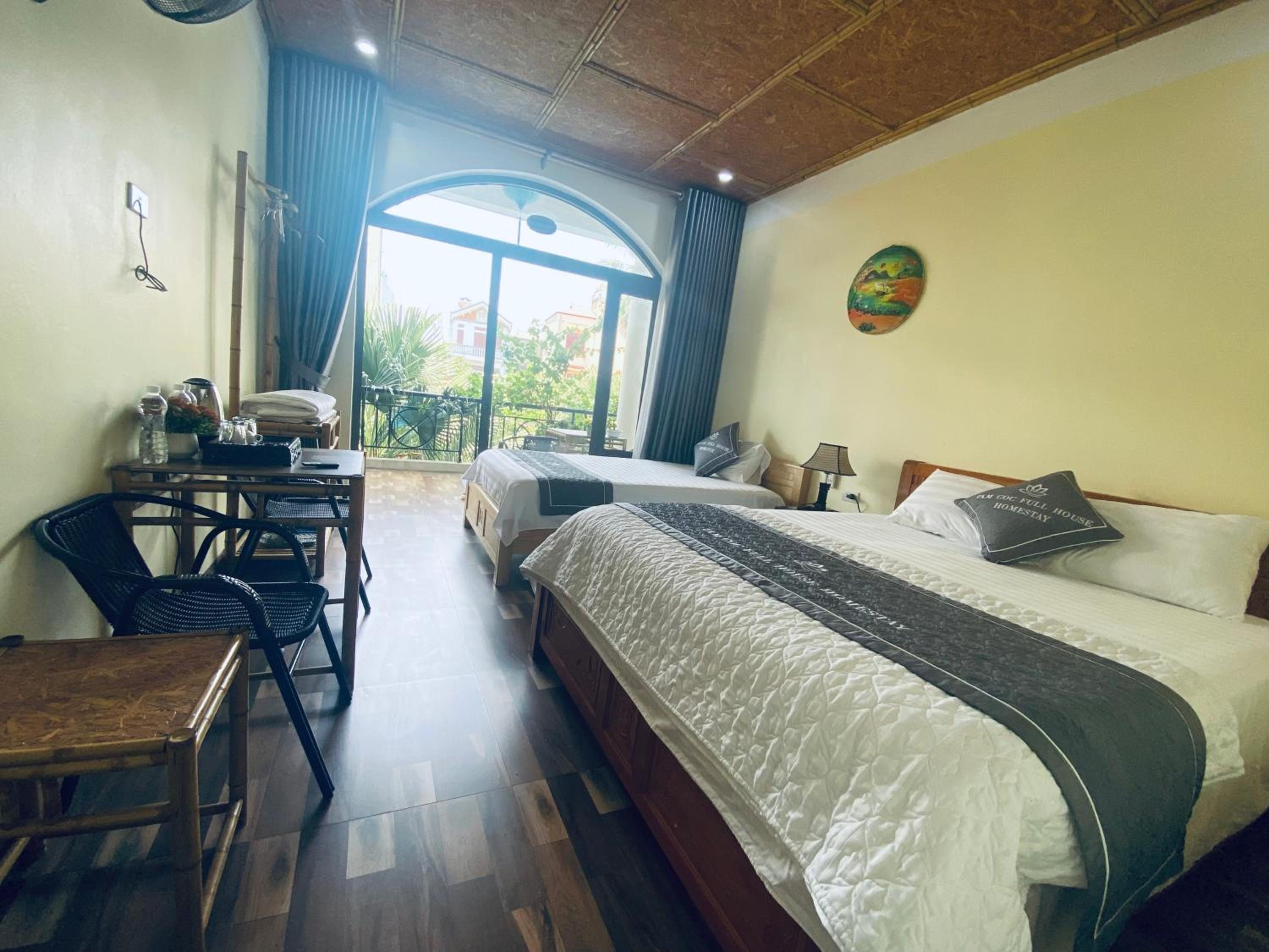 Triple Room with Pool View
