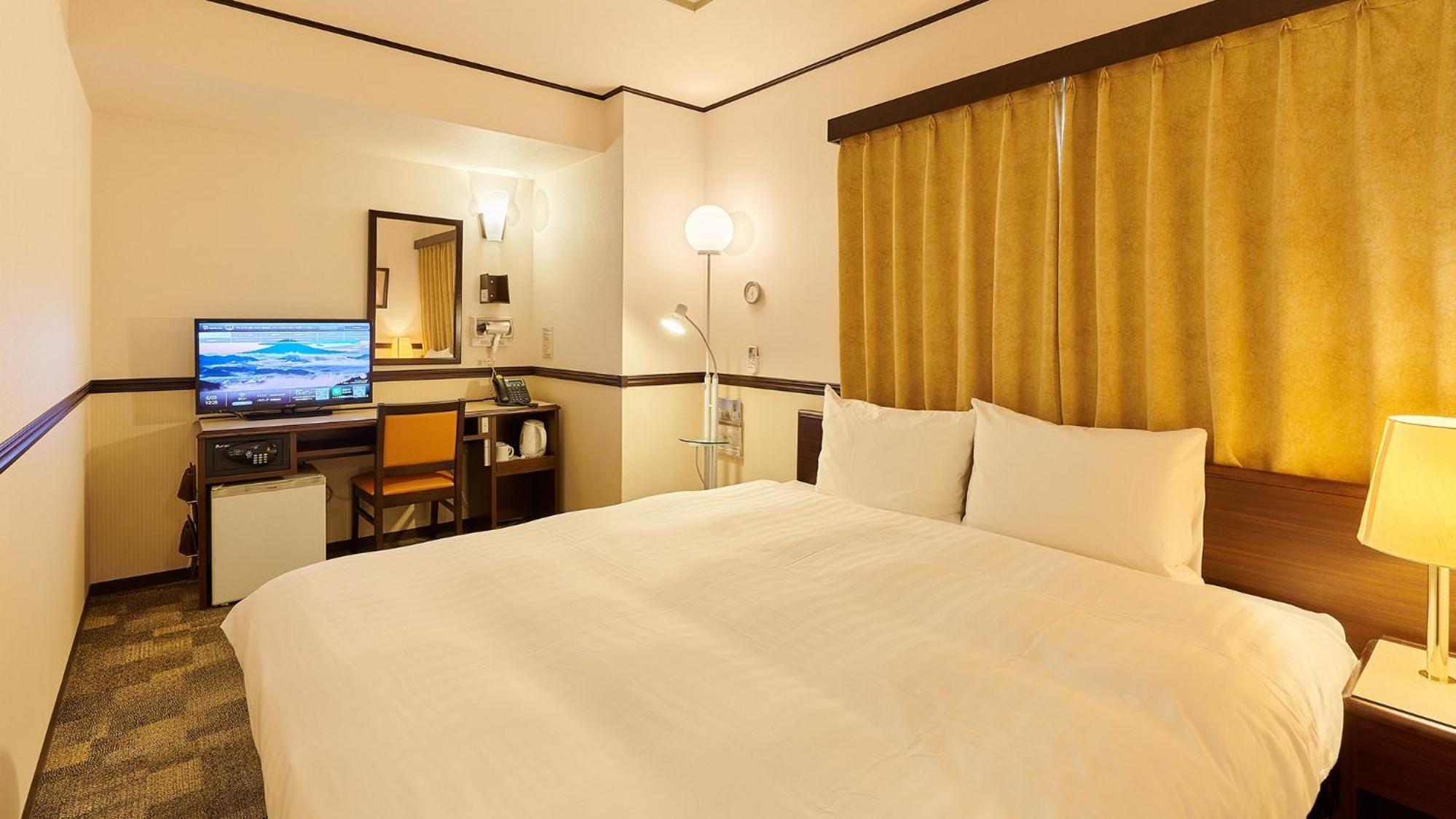 King Room - Non-Smoking - Photo 17
