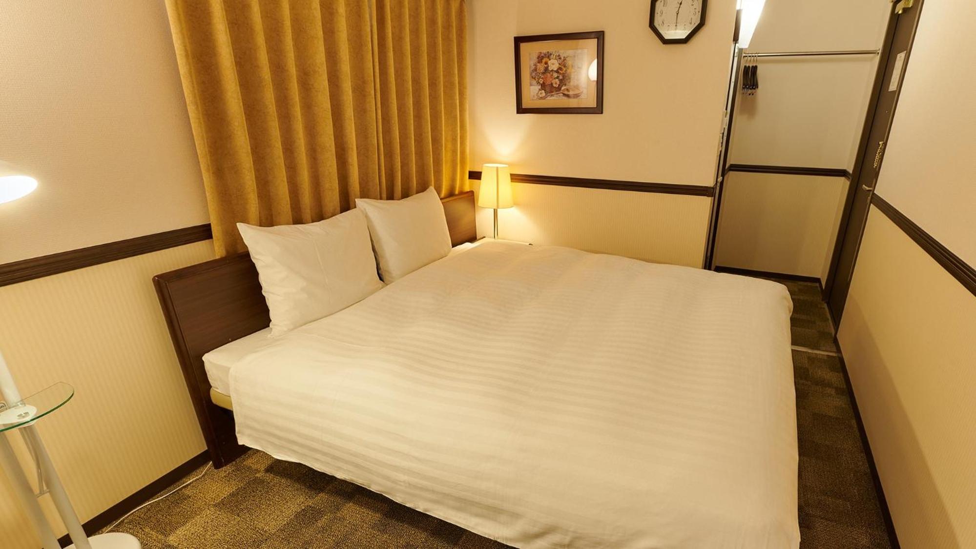 King Room - Non-Smoking - Photo 14