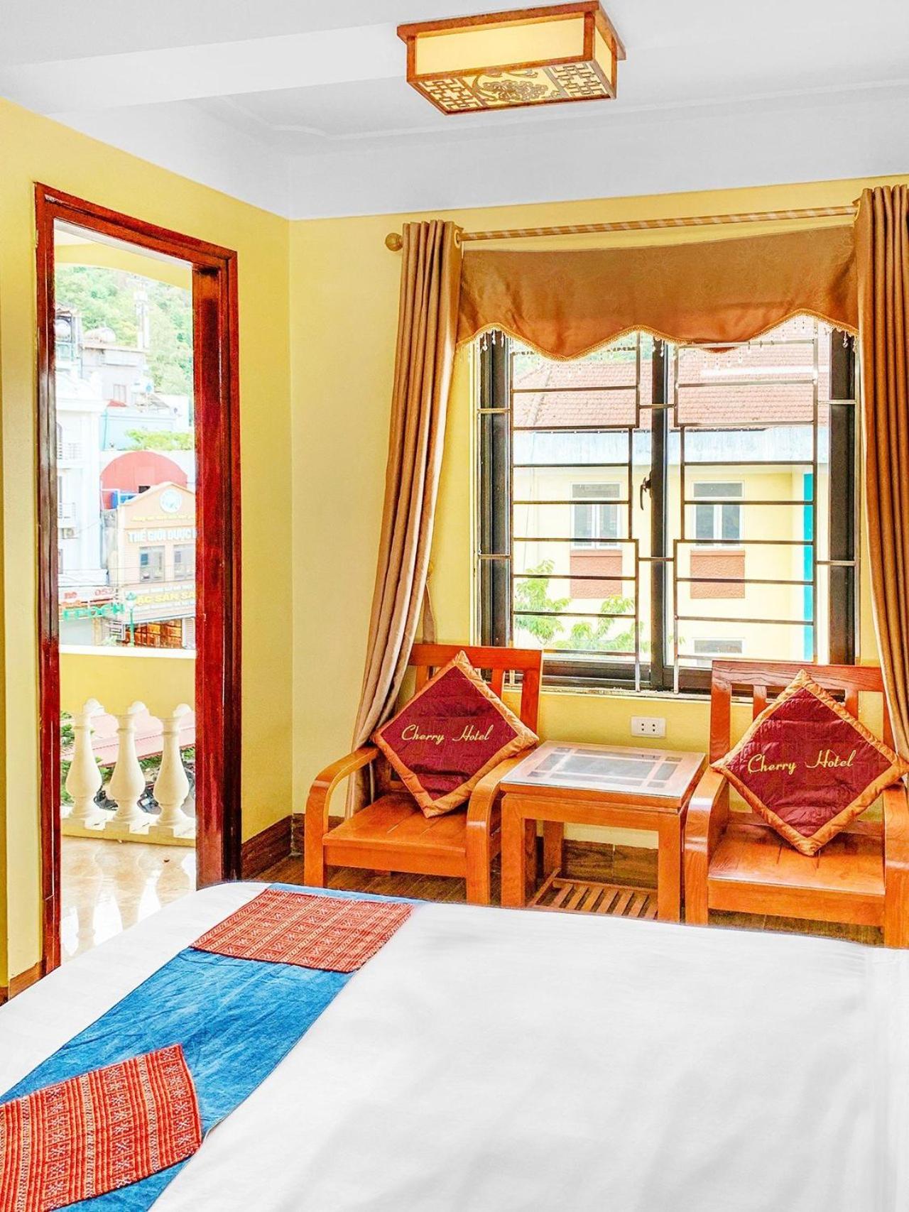 King Room with Two King Beds - Photo 5