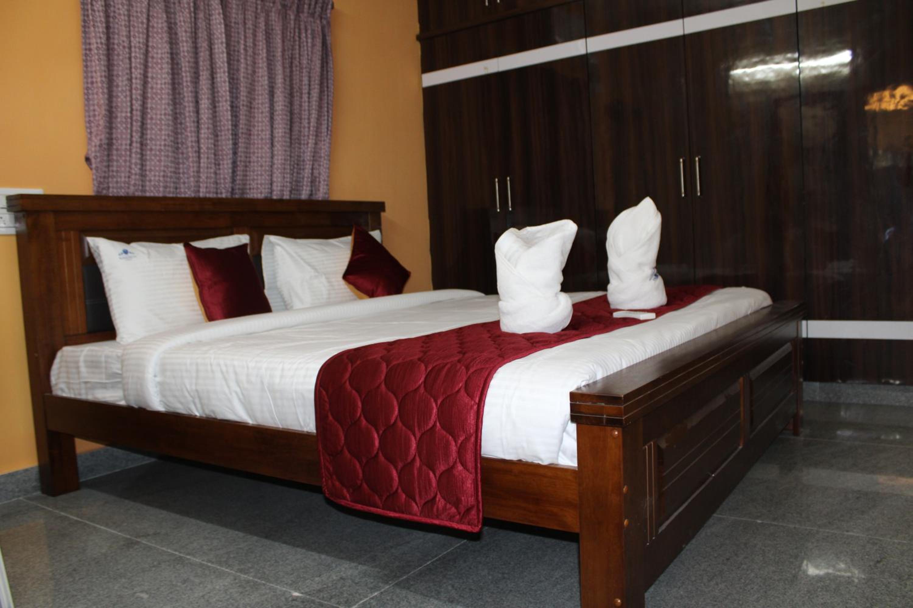 Budget Double Room photo 3