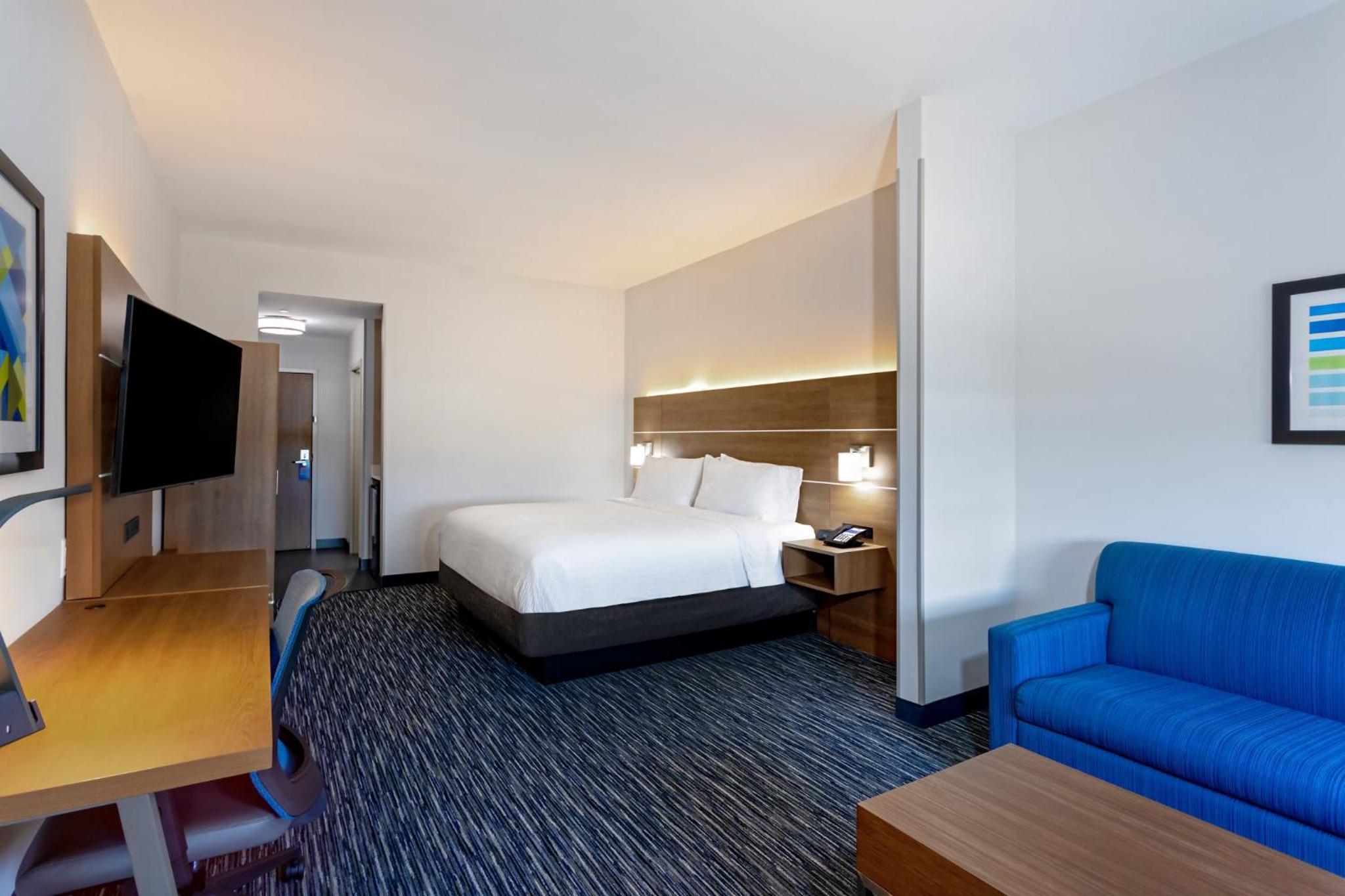 Suite - Photo 2