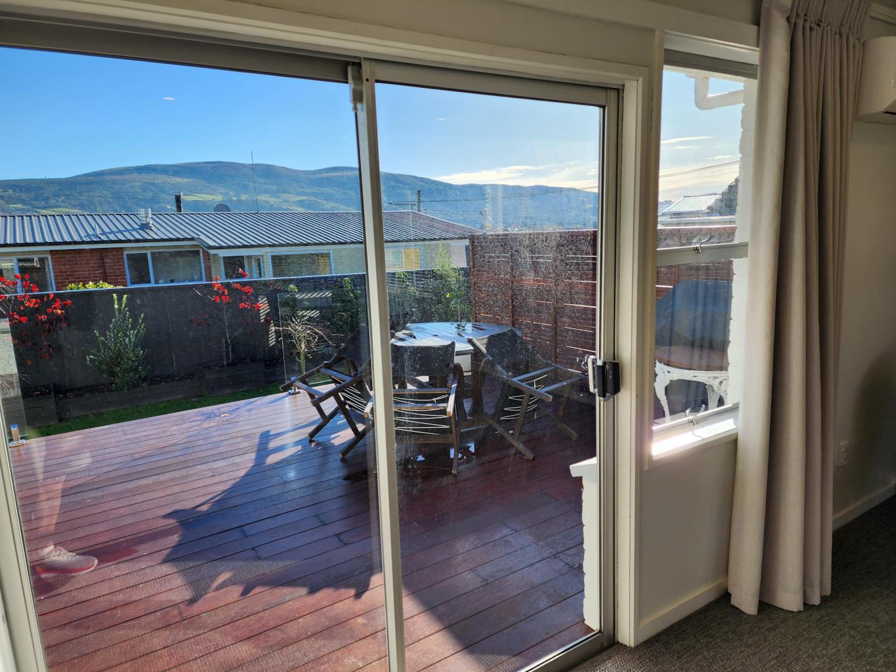 Apartment with Mountain View (253 Highgate) photo 2