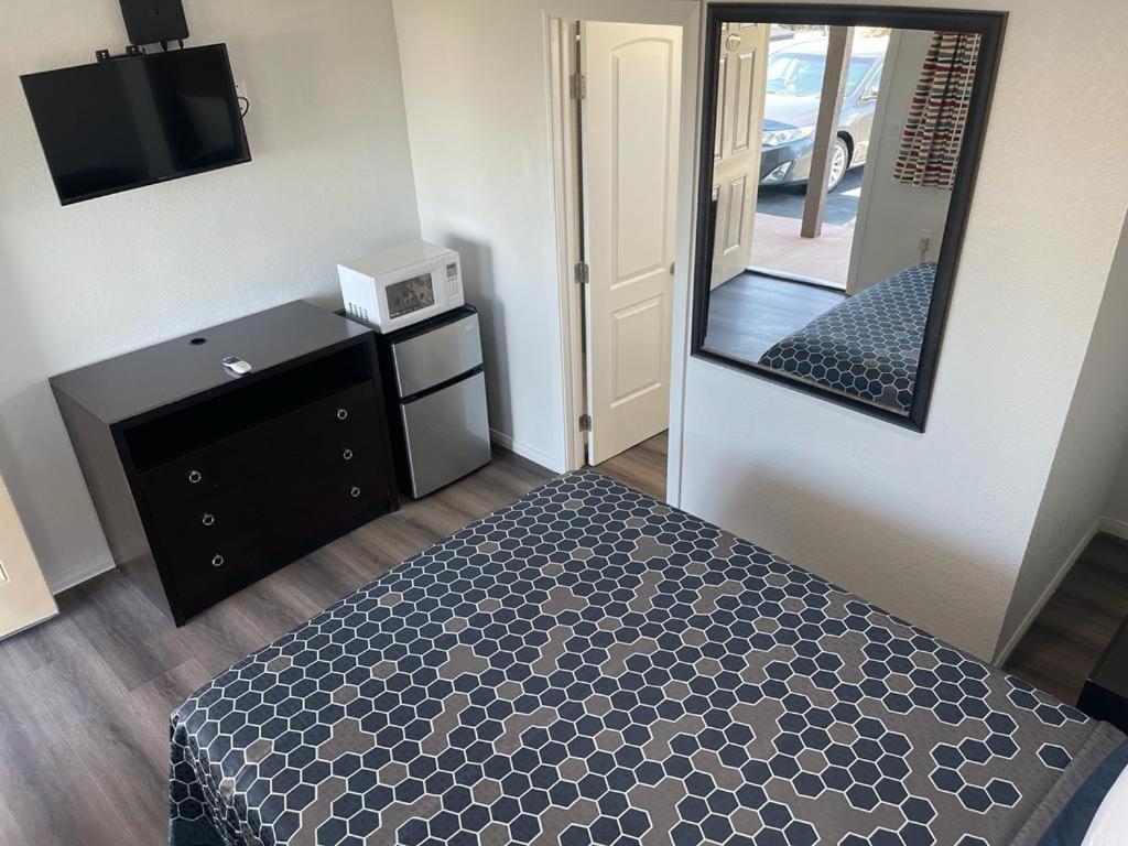 Standard Queen Room photo 2