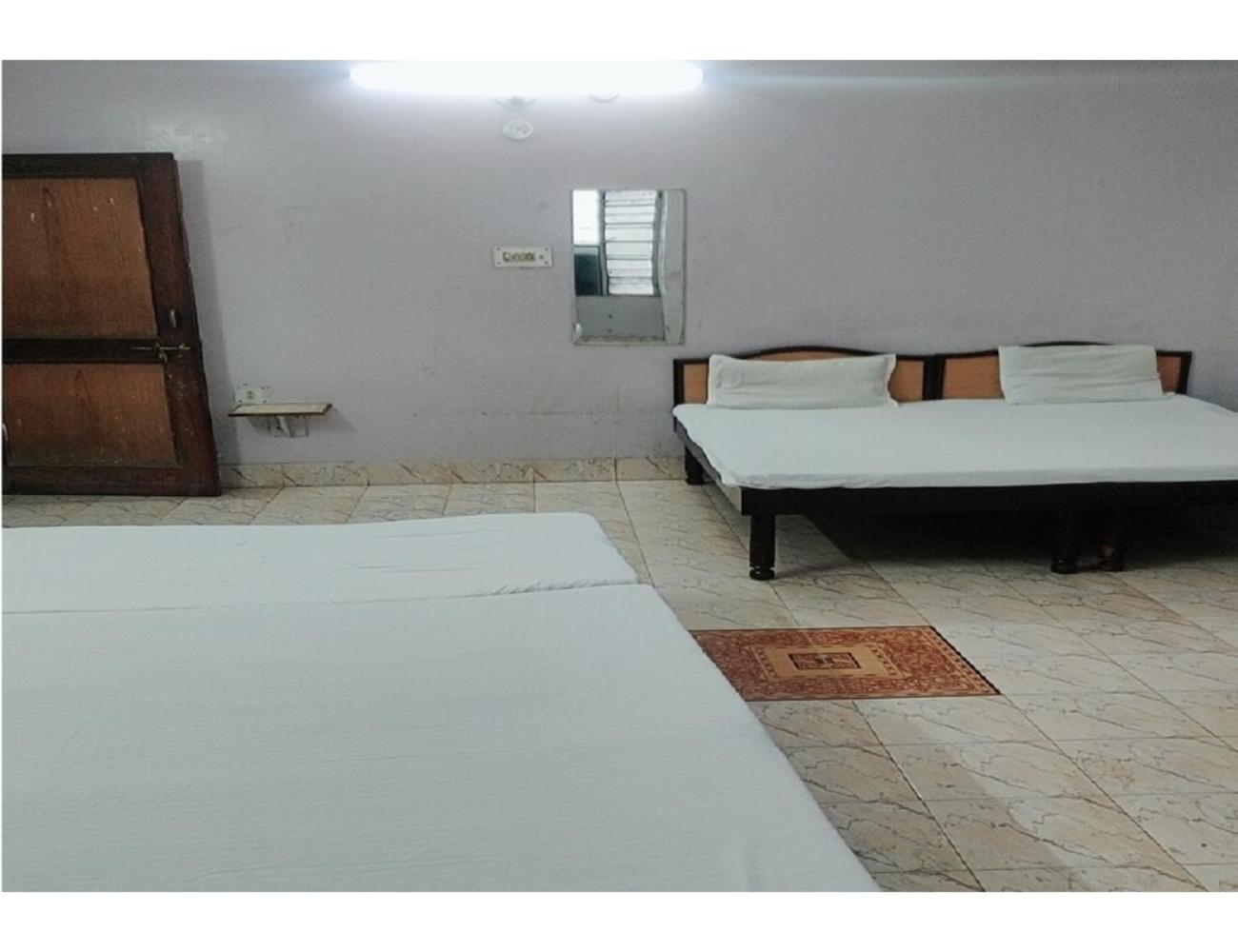 4-Bed Male Dormitory Room  photo 3