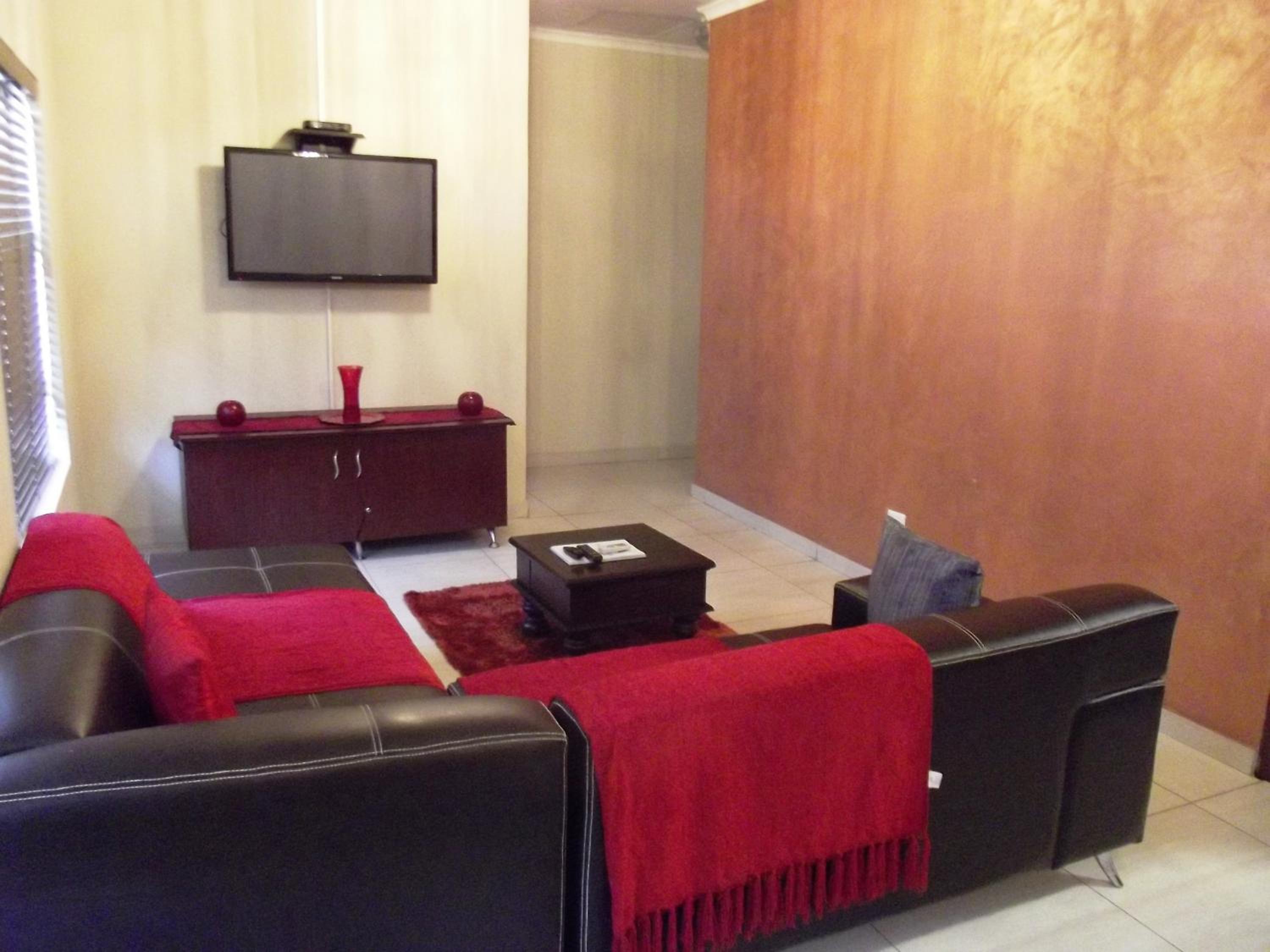 Deluxe Studio - Photo 11