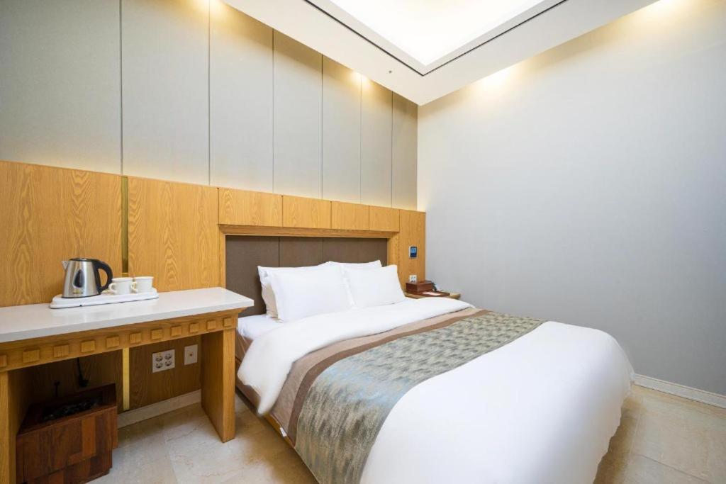 Standard Double Room - Photo 1