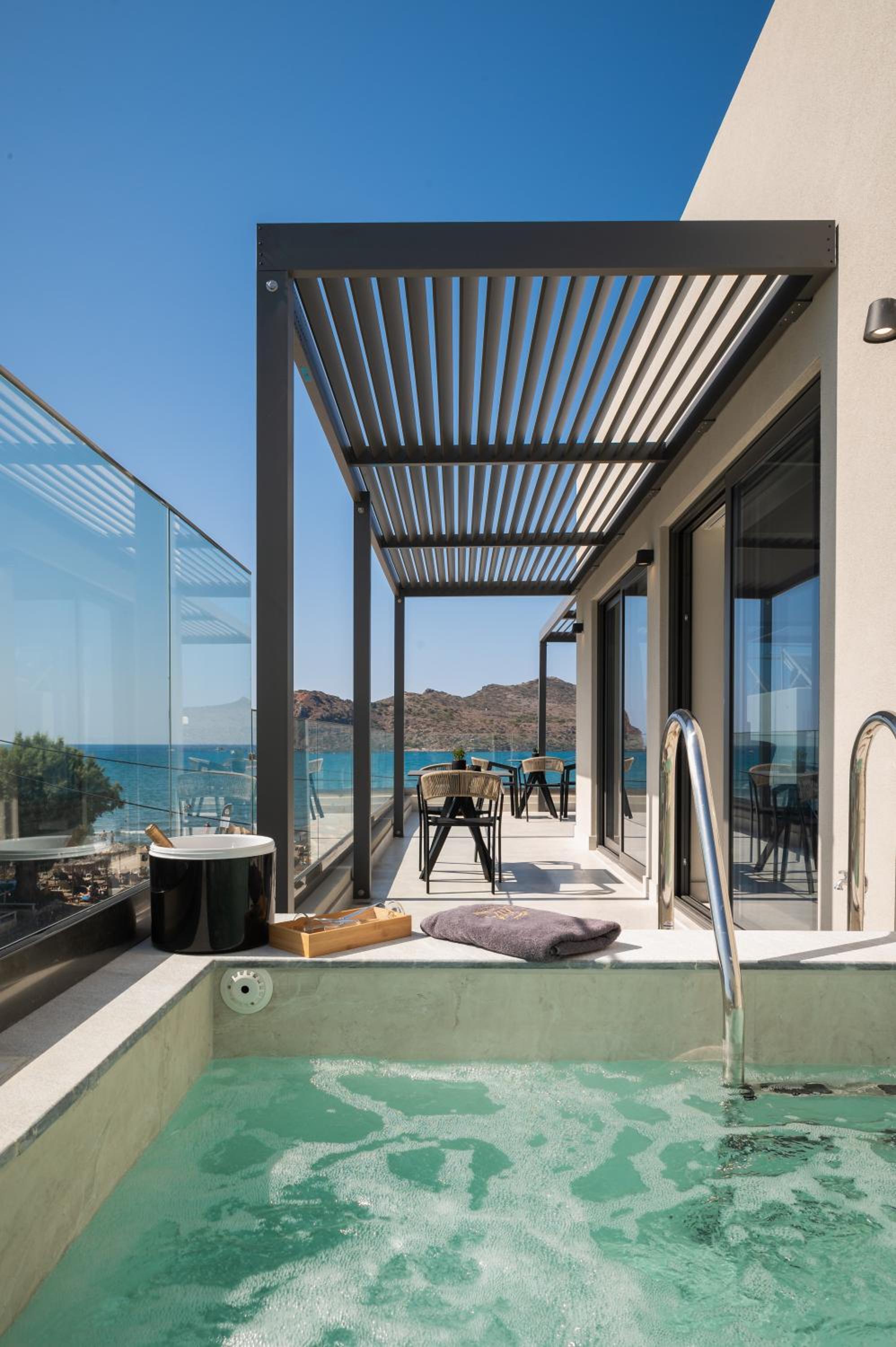 Junior Suite with Sea View, Private Pool and Hammam - Photo 10