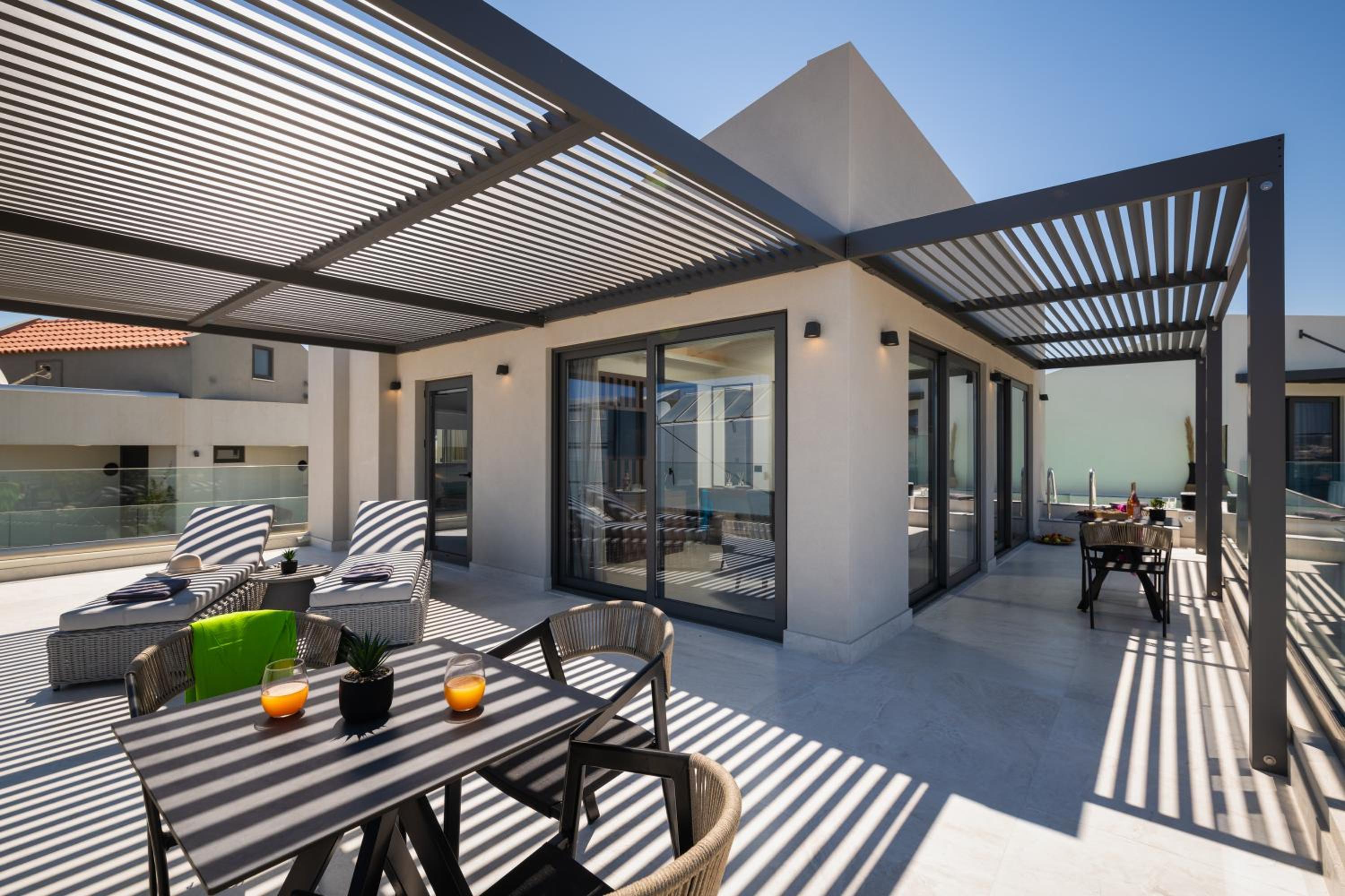 Junior Suite with Sea View, Private Pool and Hammam - Photo 7