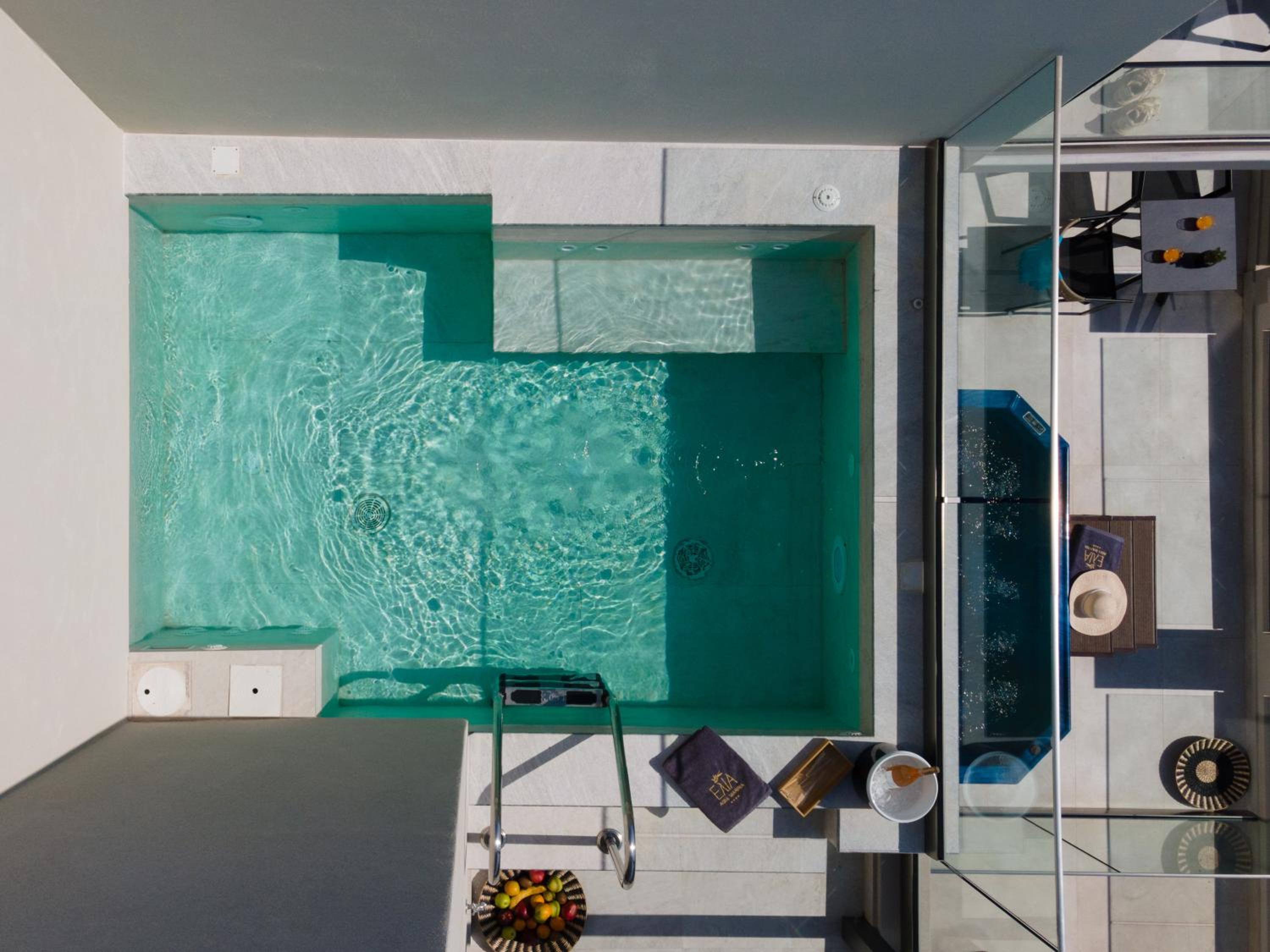 Junior Suite with Sea View, Private Pool and Hammam - Photo 6