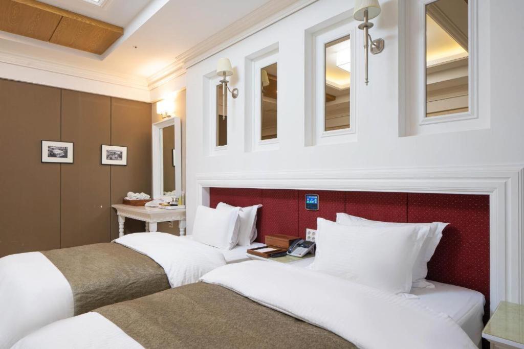 Standard Twin Room - Photo 1