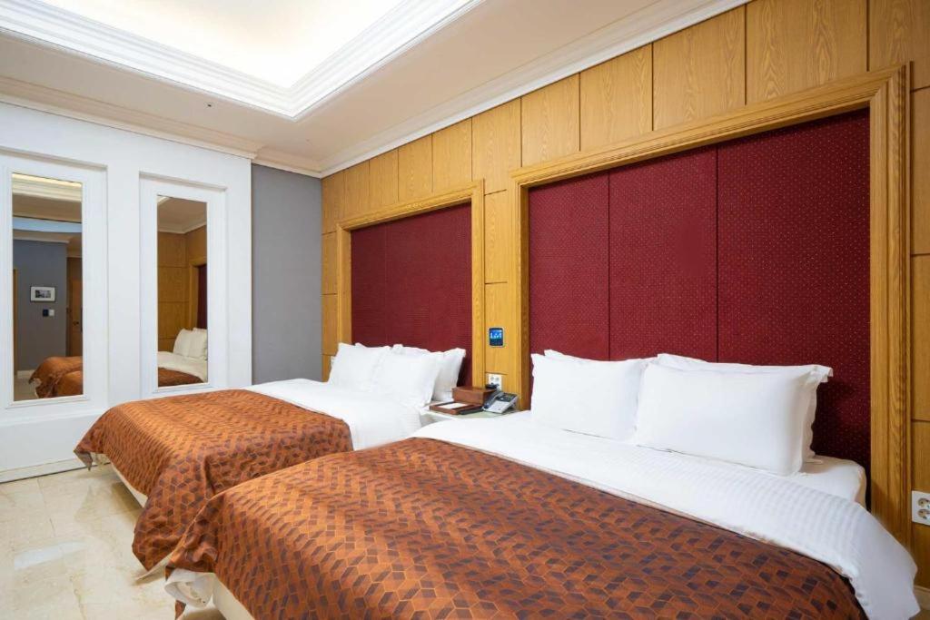 Royal Suite - Photo 7