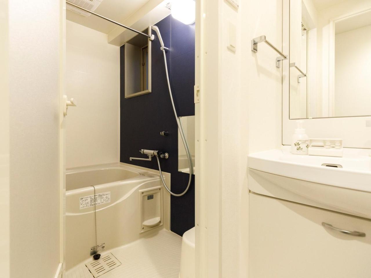 Annex Family Twin Room (3 adult) - Non-Smoking - Photo 8
