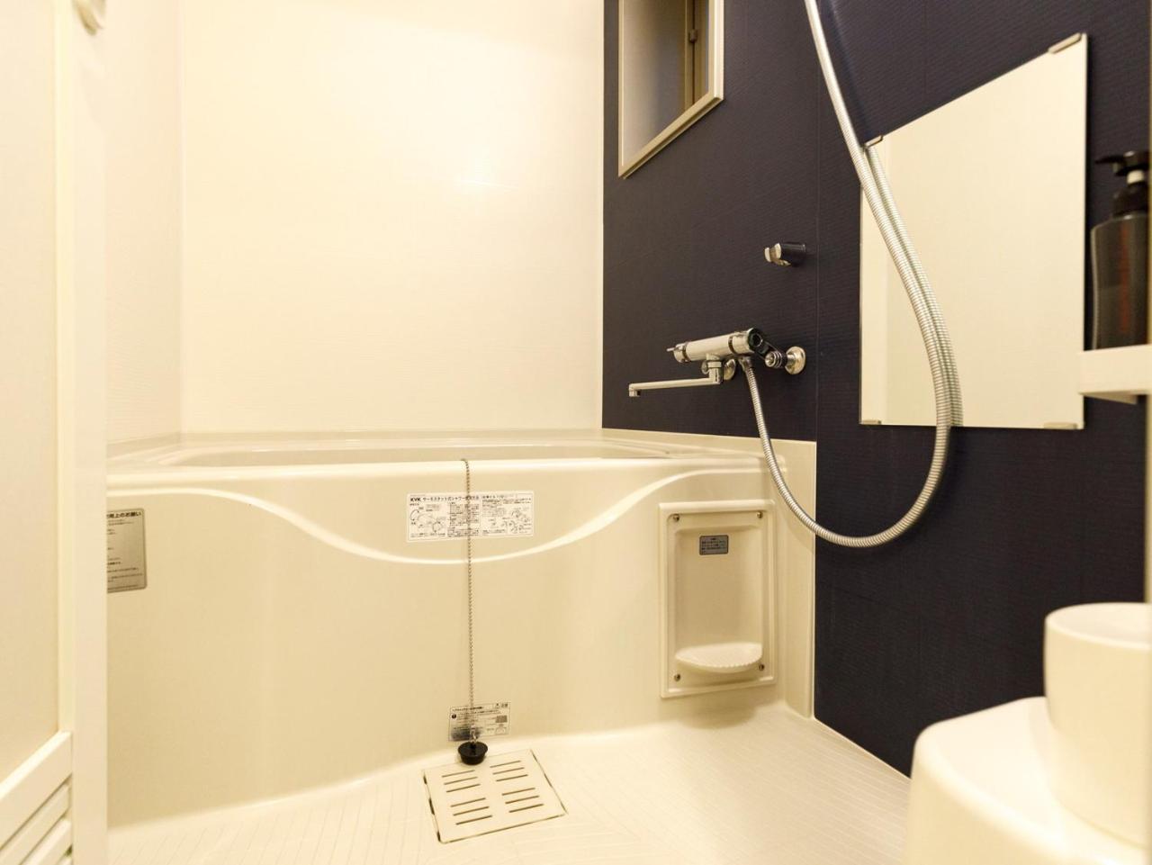 Annex Family Twin Room (3 adult) - Non-Smoking - Photo 7