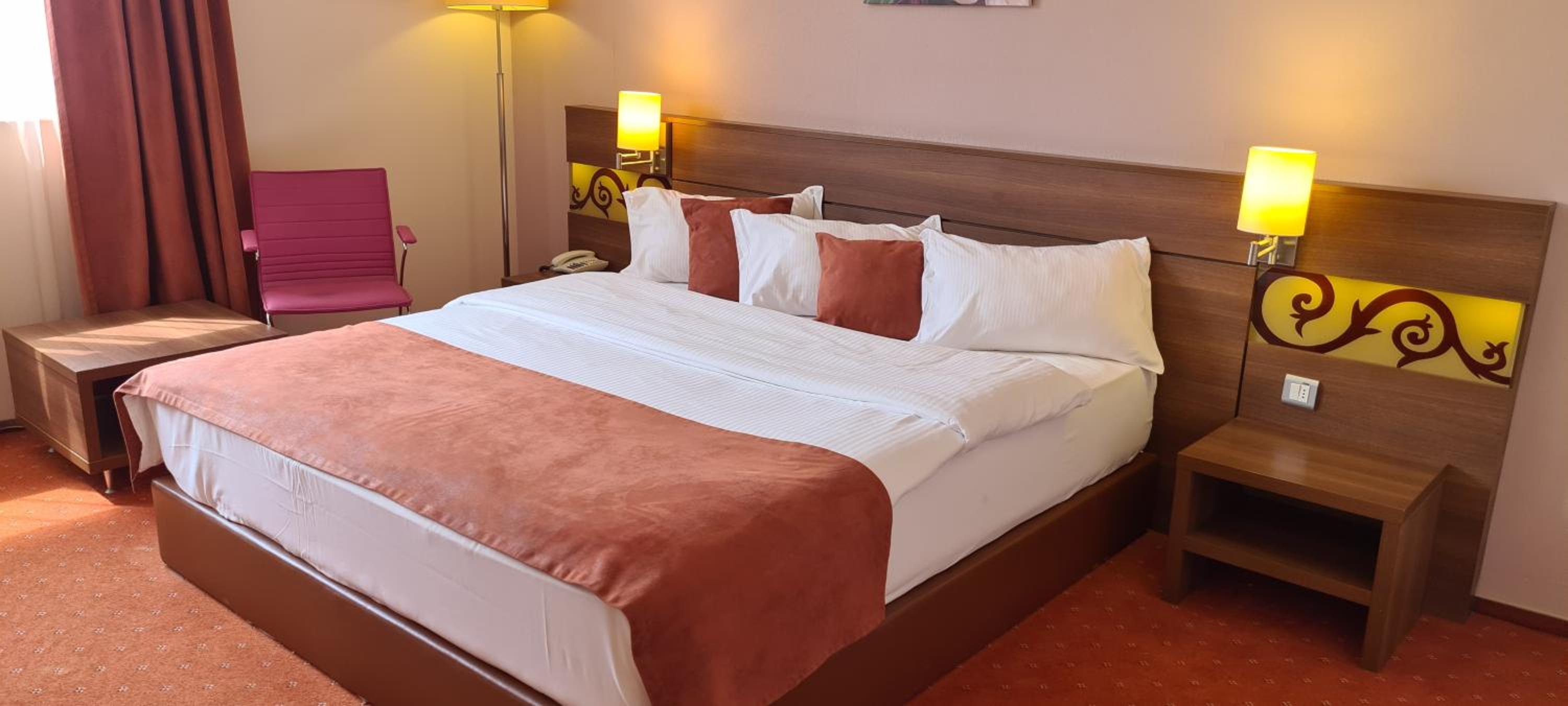 Superior King Room - Photo 1