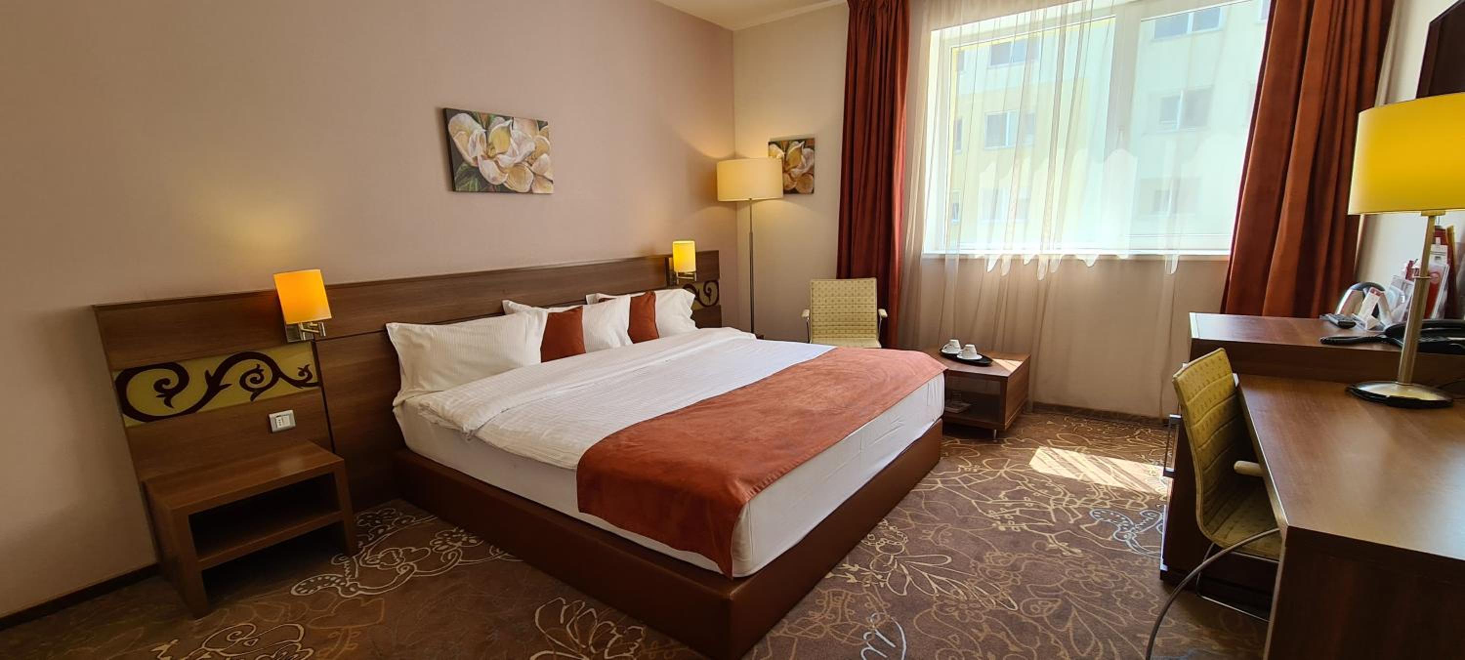 Superior King Room - Photo 3