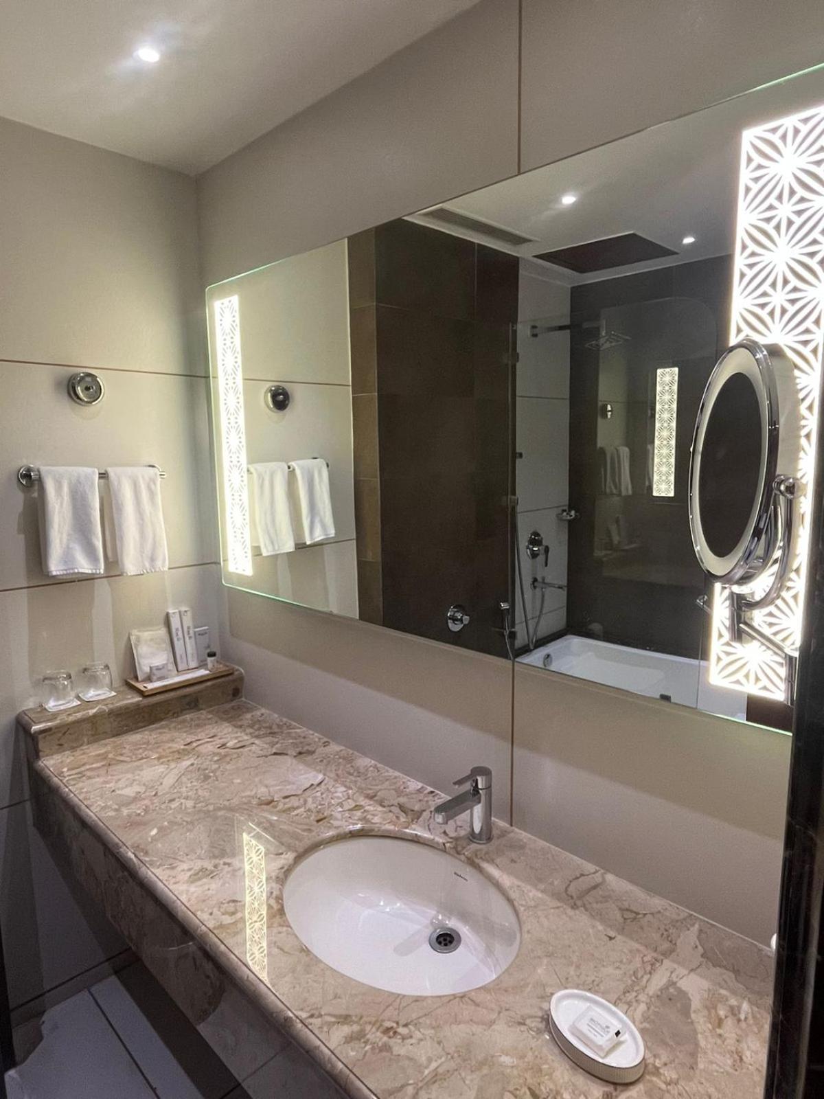 Suite with City View photo 3