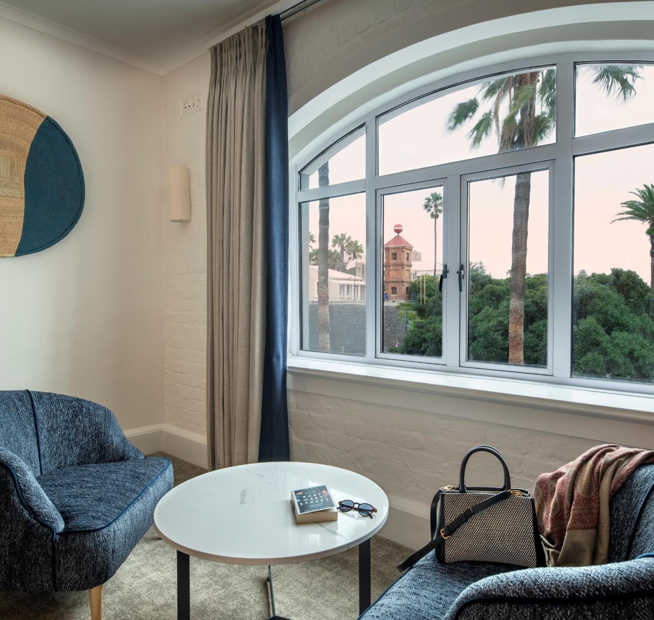 Superior Double Room with Piazza View - Photo 6