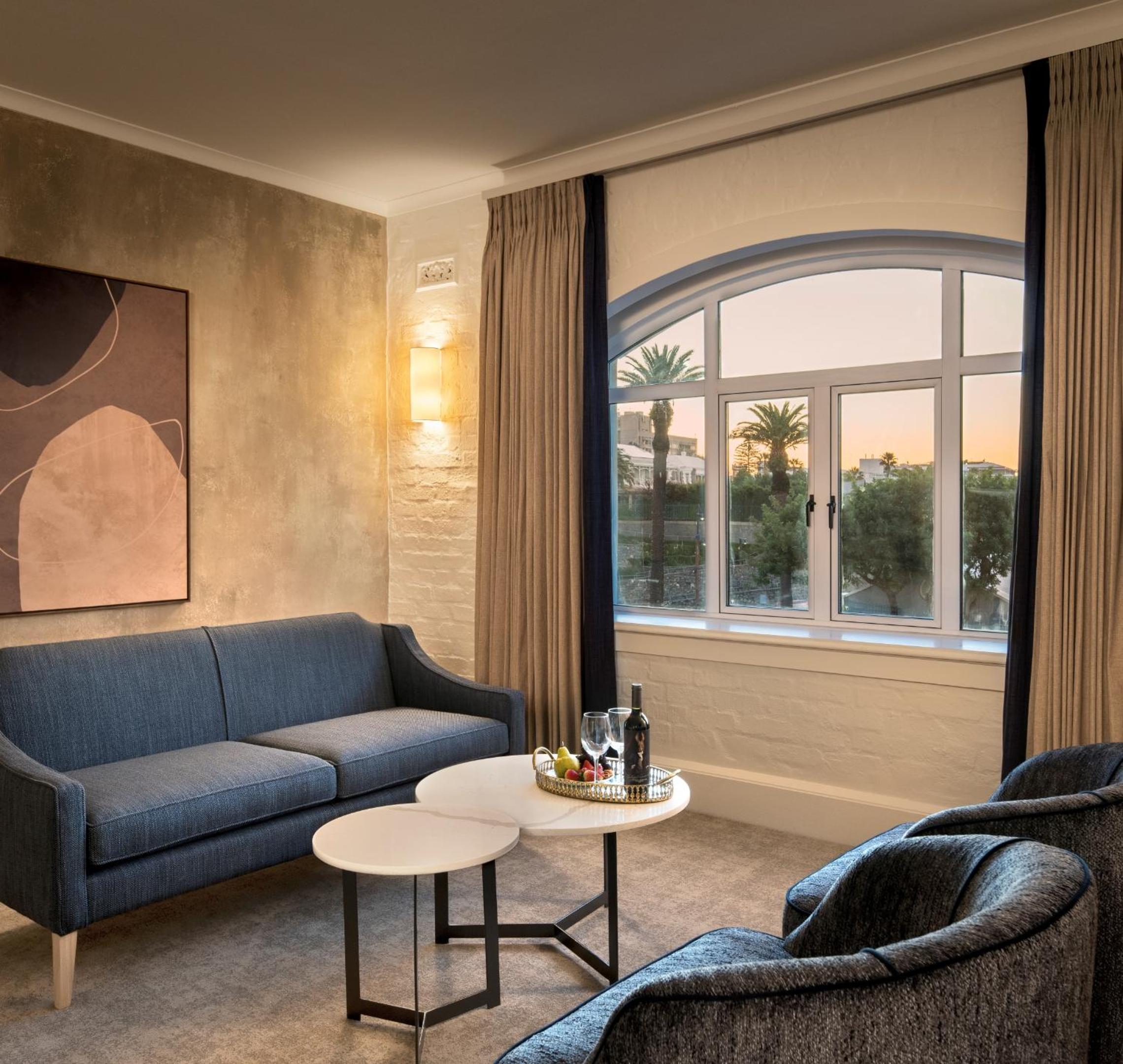 Superior Double Room with Piazza View - Photo 2