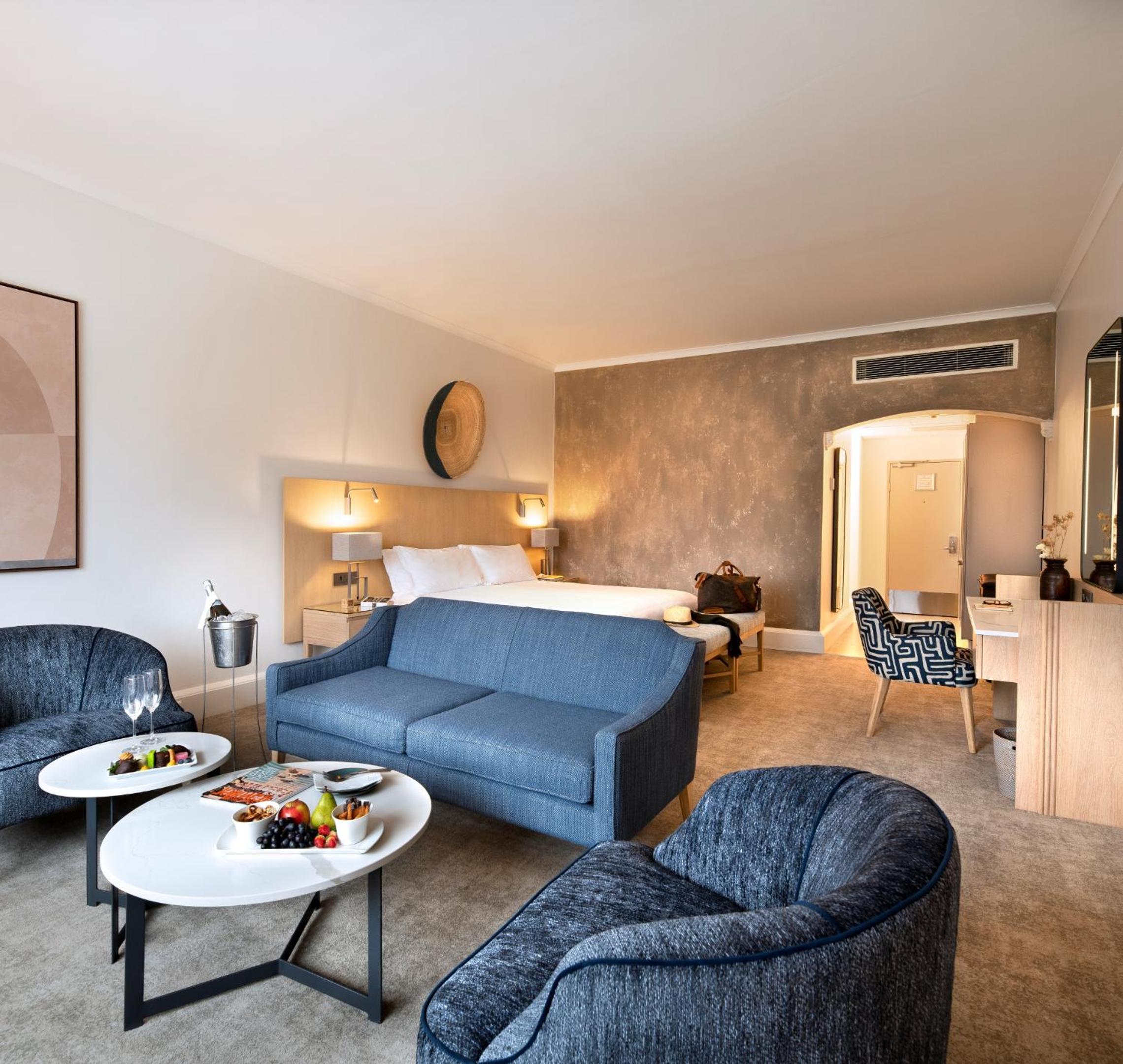 Superior Double Room with Mountain and Harbor View - Photo 17