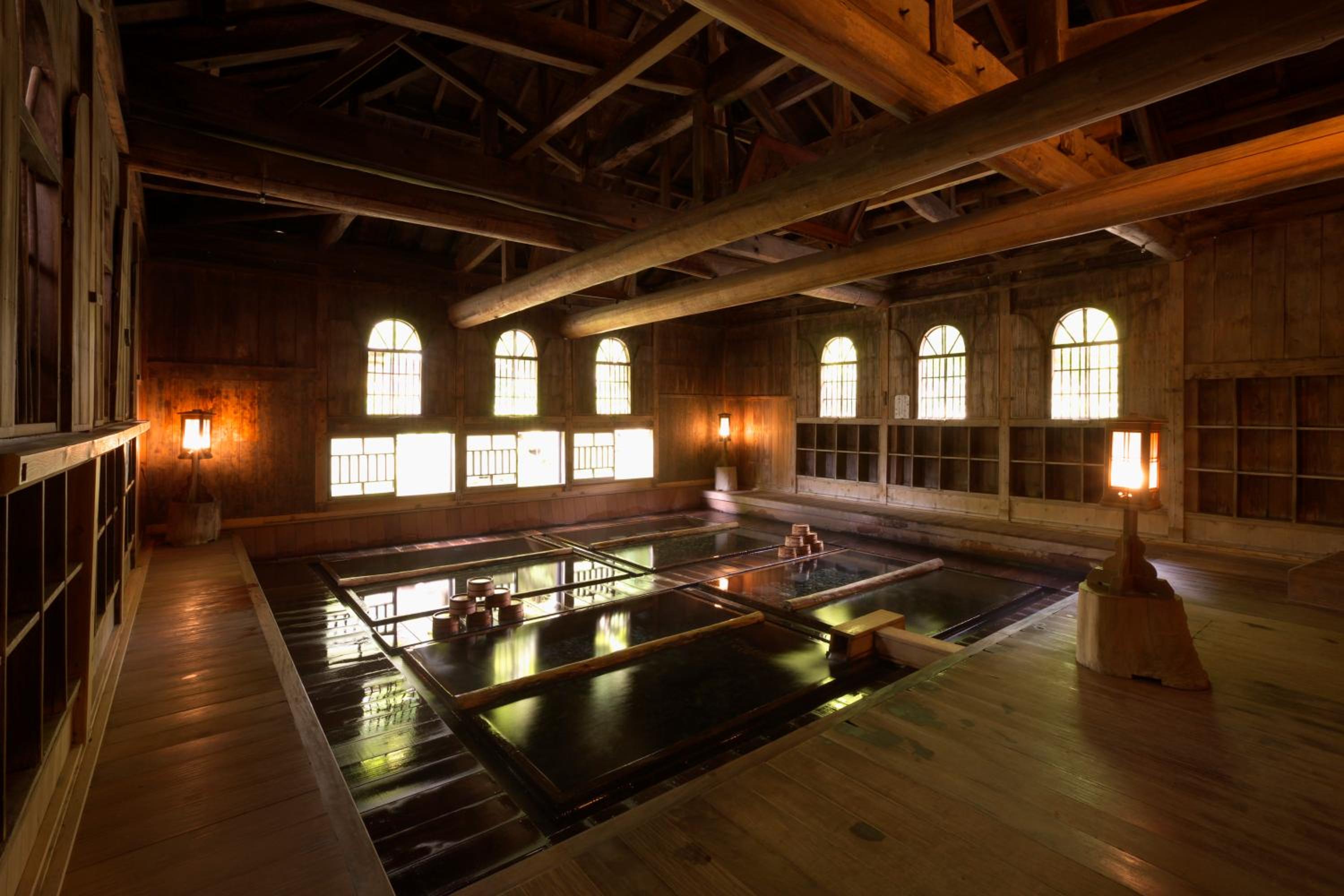 Deluxe Japanese-Style Room with Shared Bathroom photo 3
