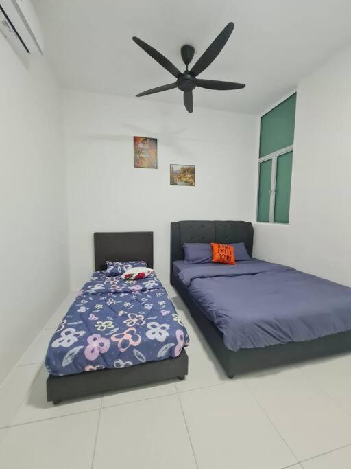 Three-Bedroom Apartment photo 3