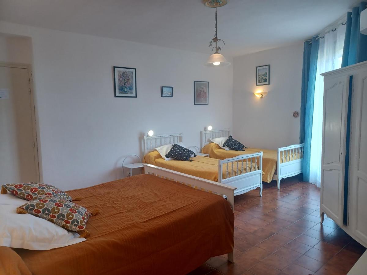 Quadruple Room (2 Adults + 2 Children) photo 2