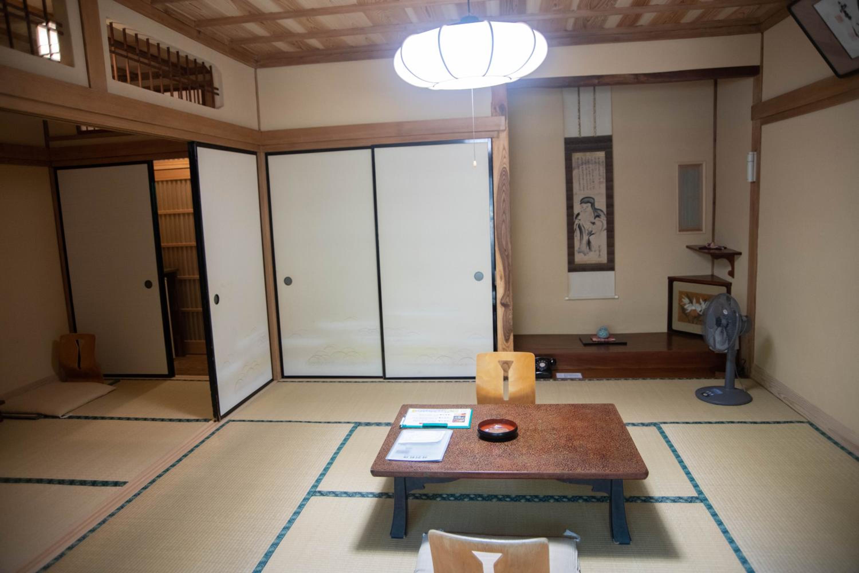 Standard Japanese-Style Room with Shared Bathroom - Annex photo 3