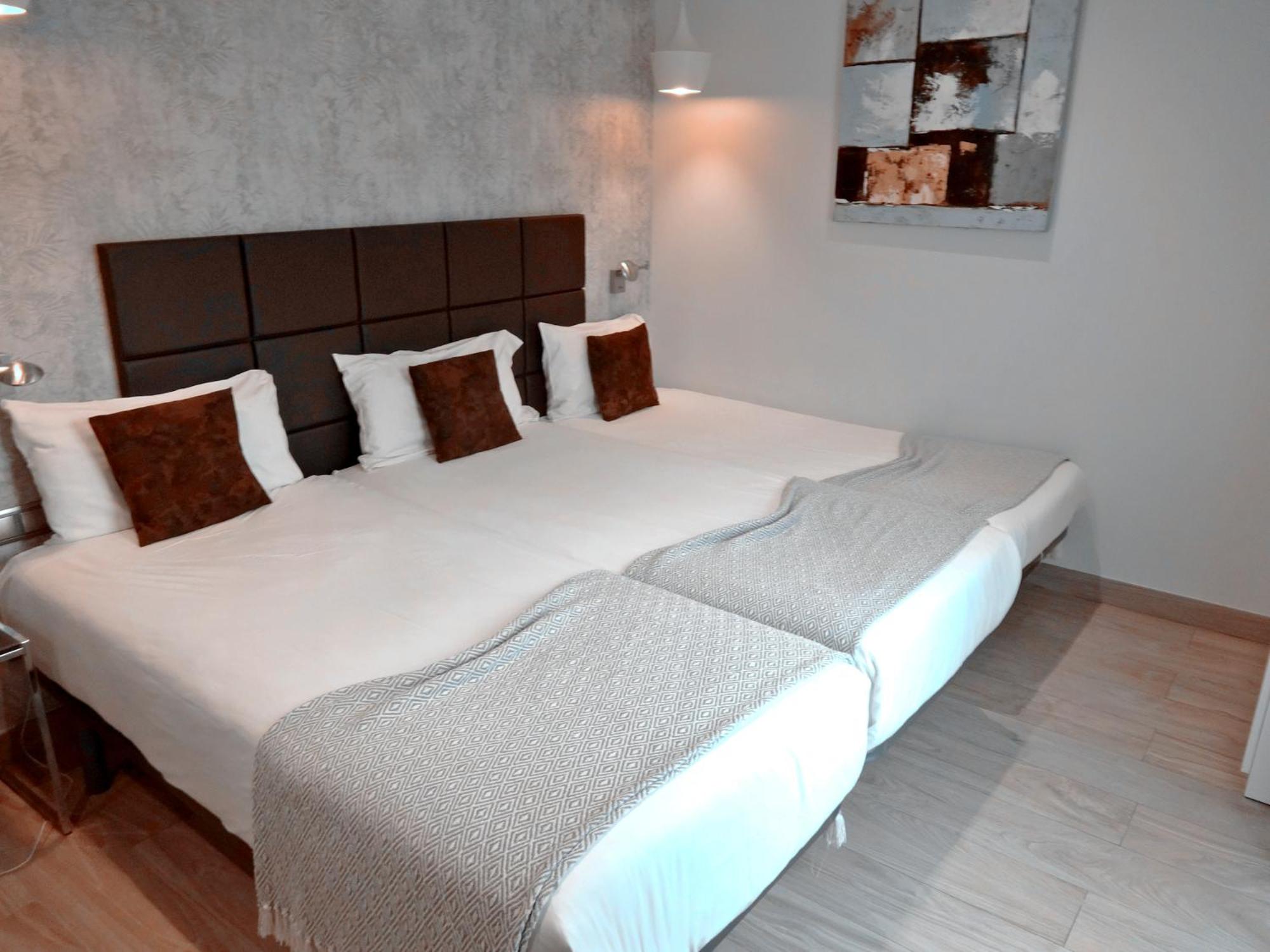 Superior Triple Room photo 2