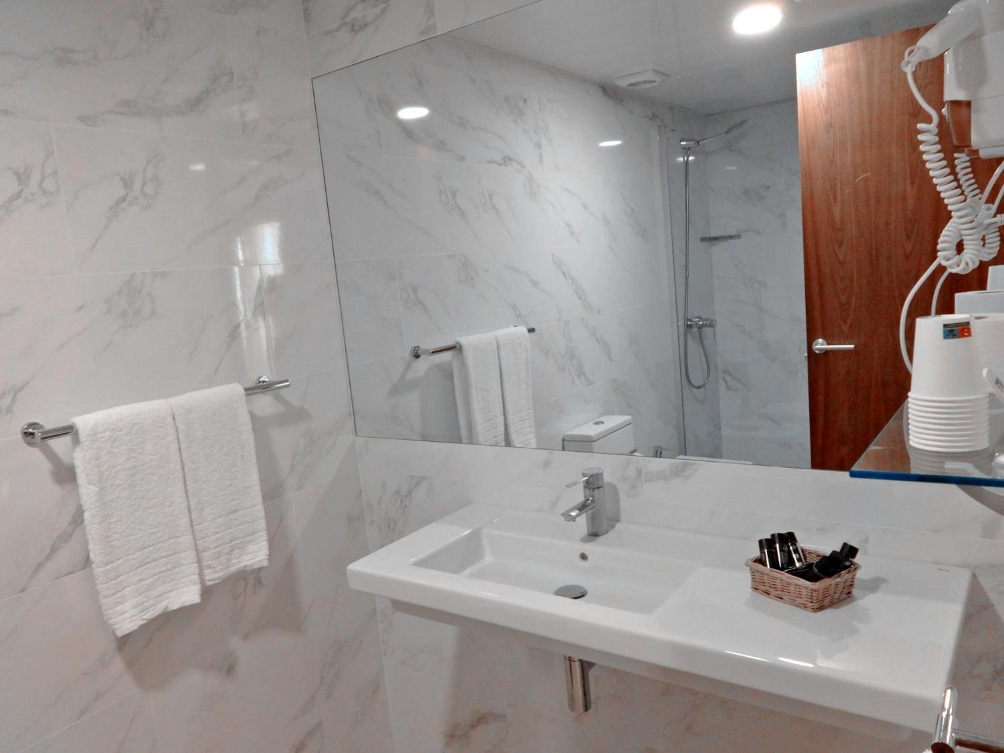 Superior Triple Room photo 2