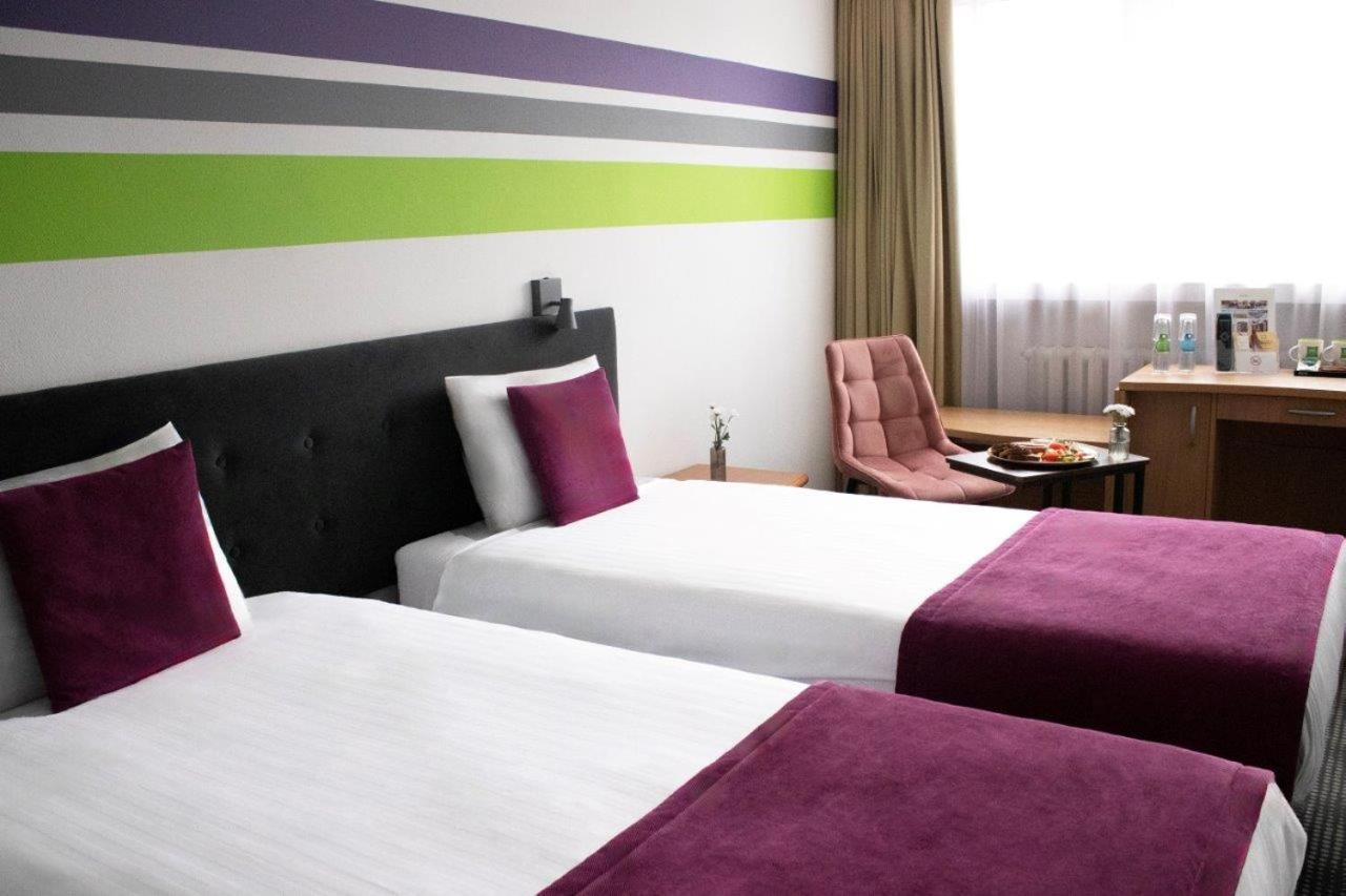 Standard Double Room - Photo 9