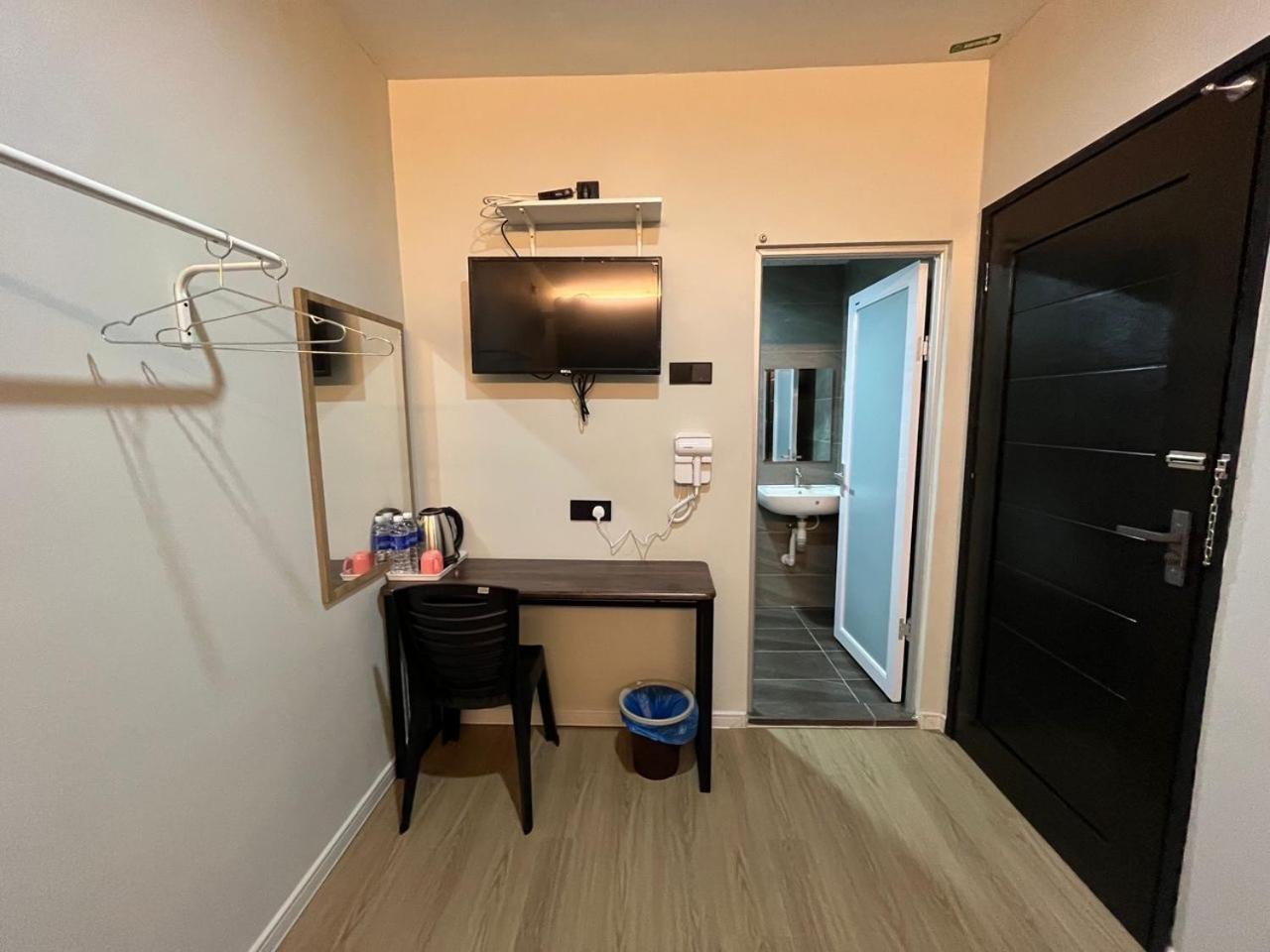 Standard Double Room photo 2