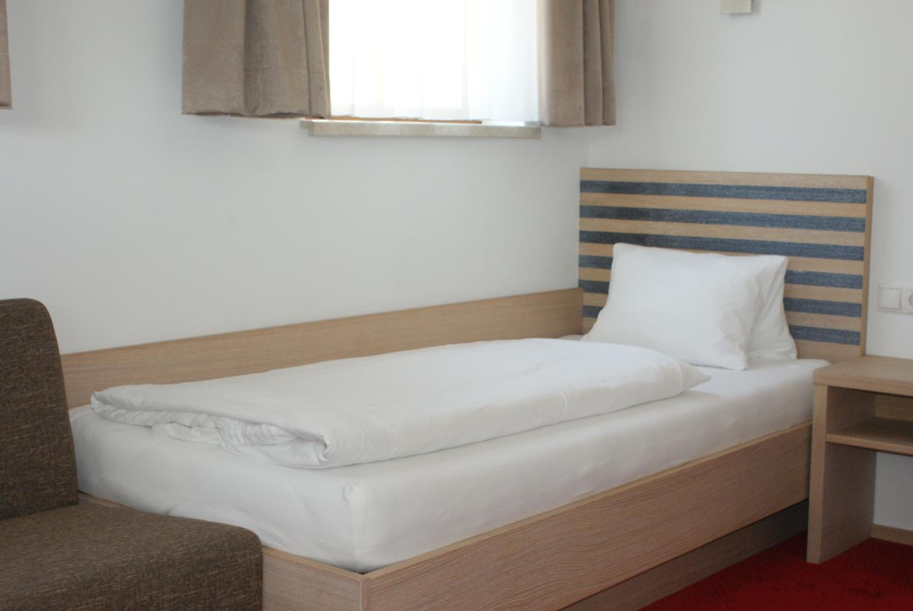 Single Room photo 3
