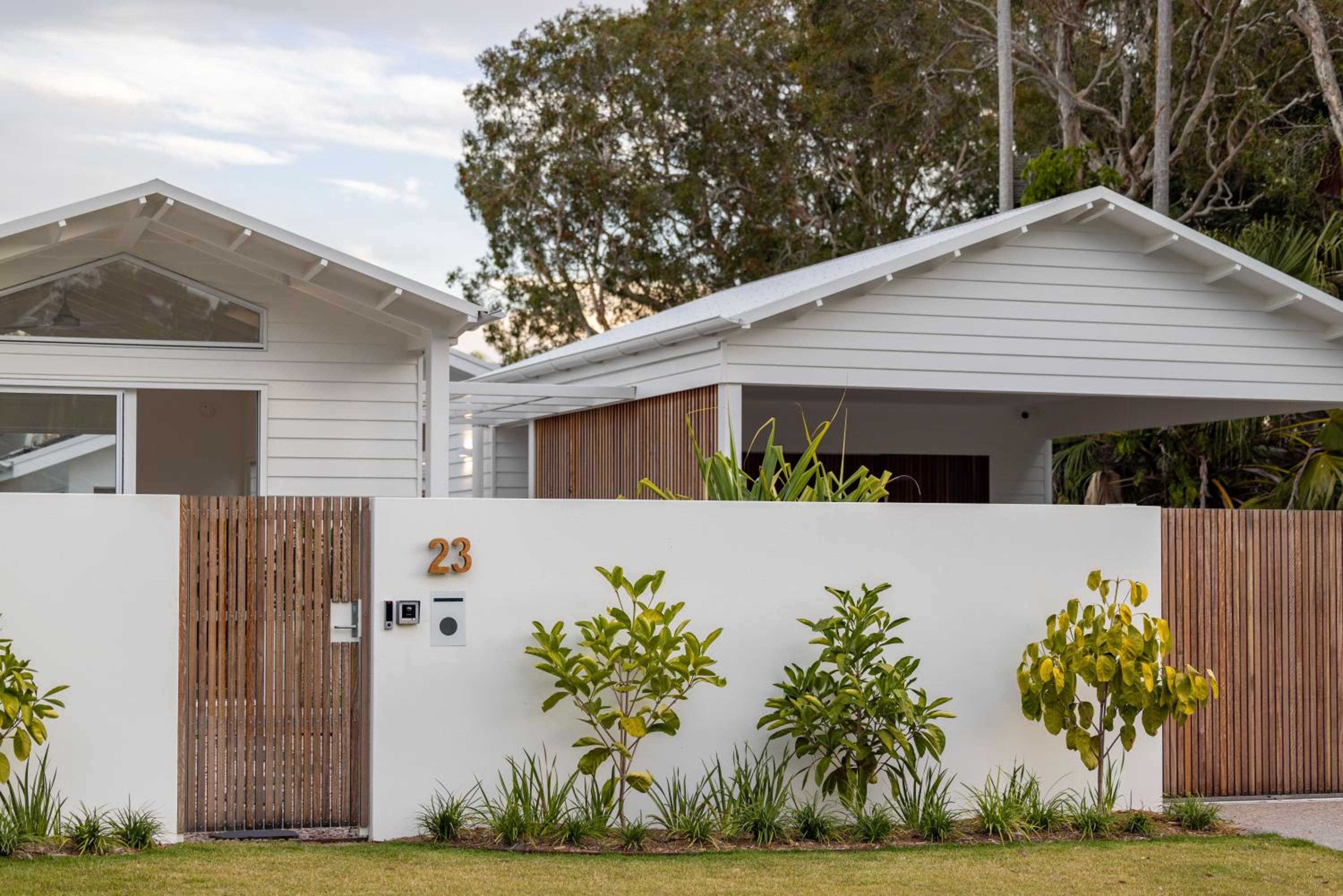 Four-Bedroom House photo 2