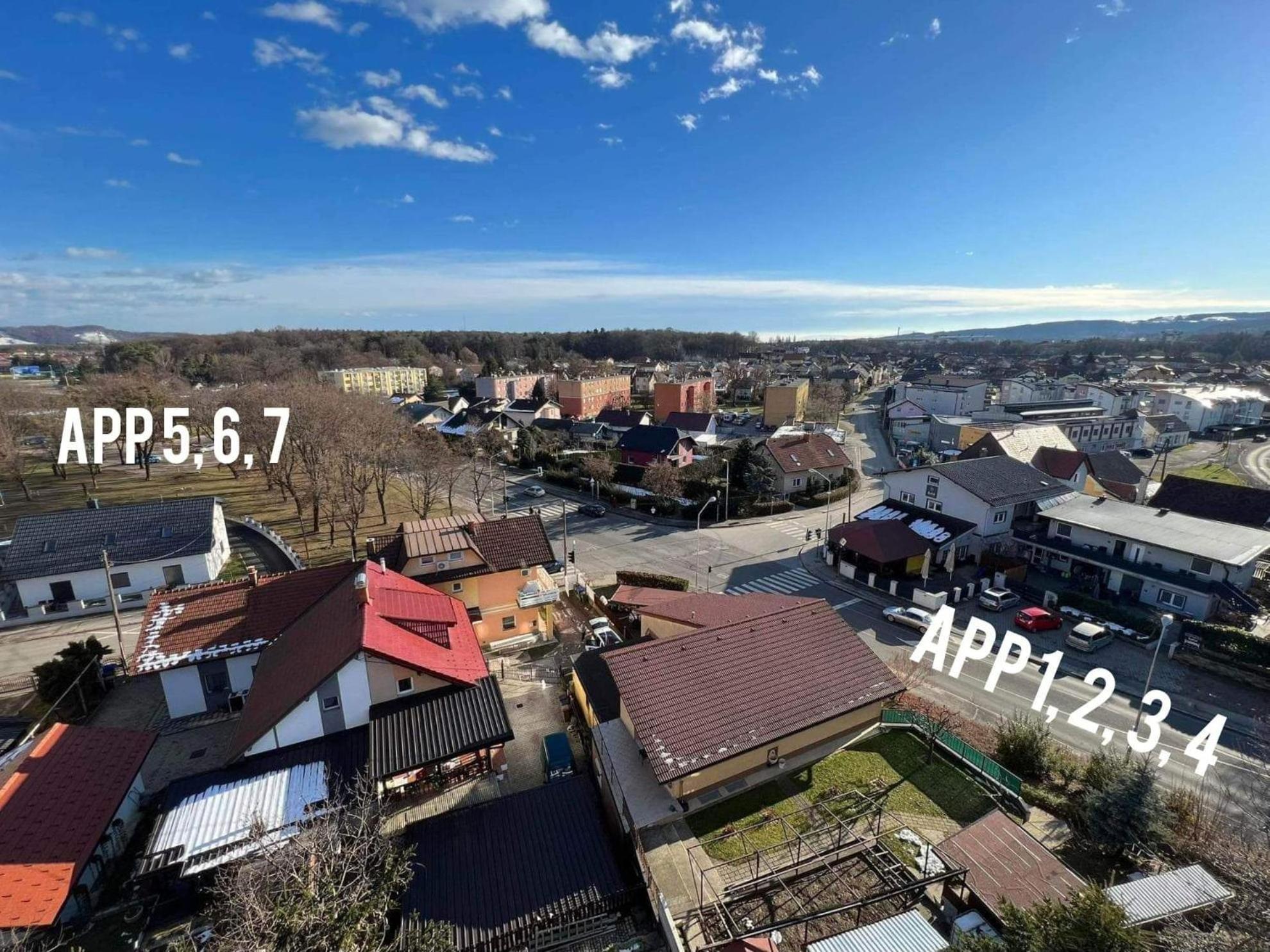 Apartment with Terrace - Photo 21