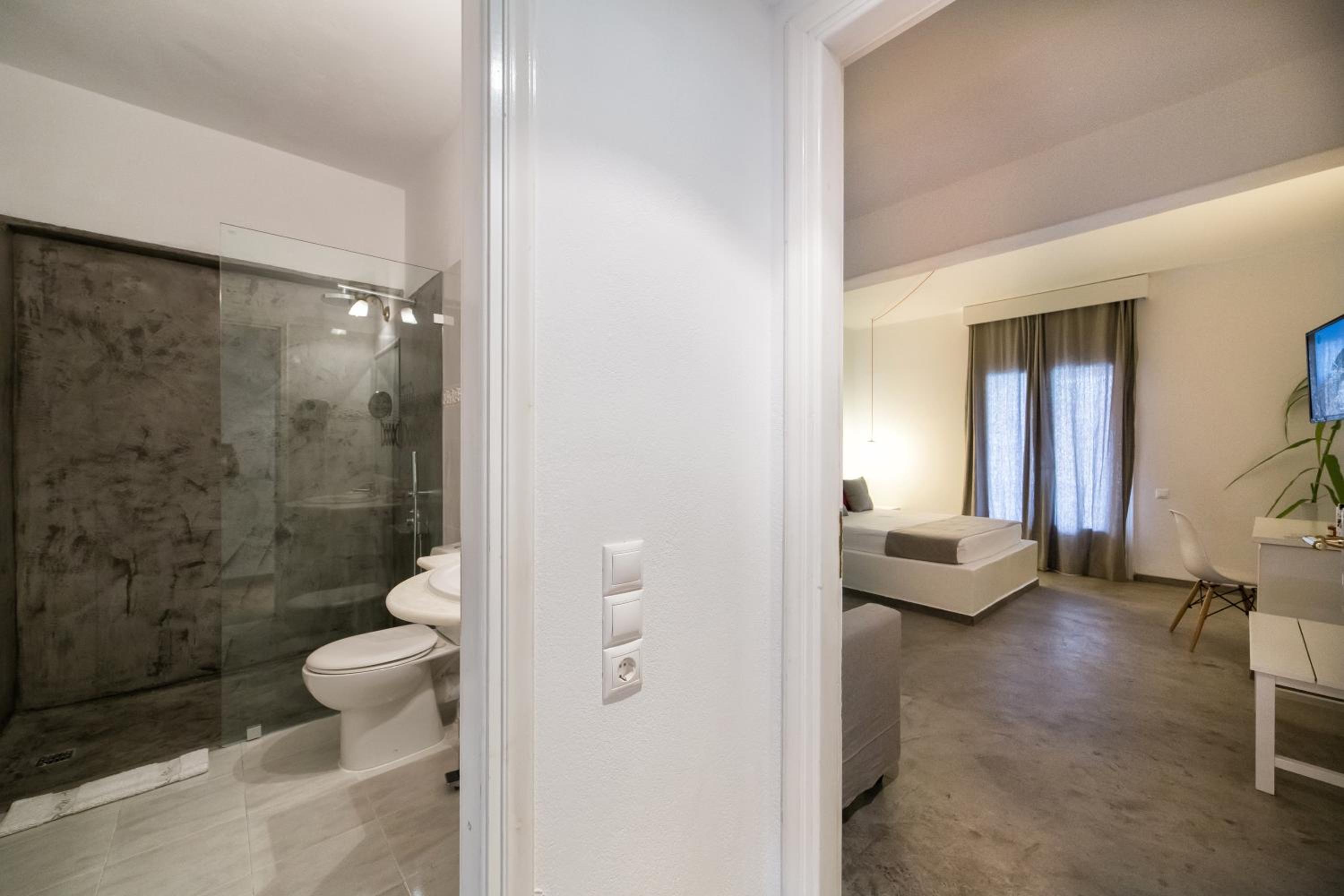 Superior Family Room with Sea View - Photo 18