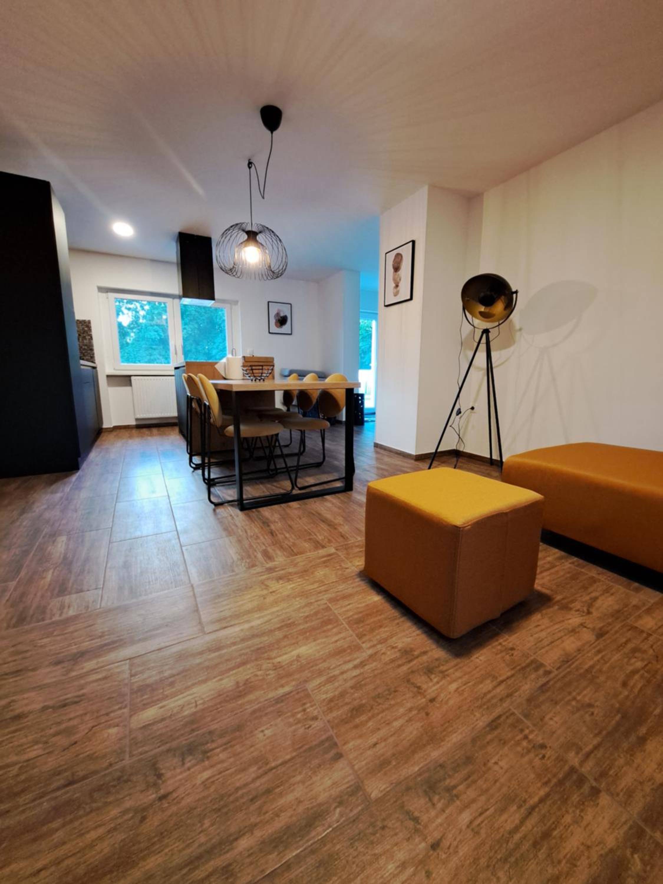 Apartment with Terrace - Photo 29
